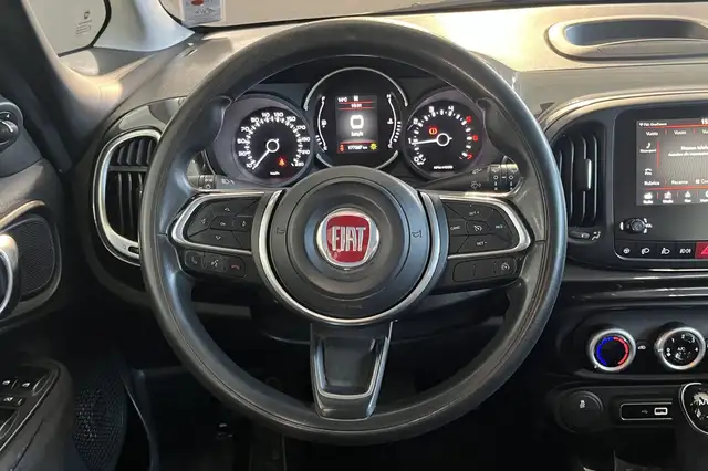 Fiat 500L view 18