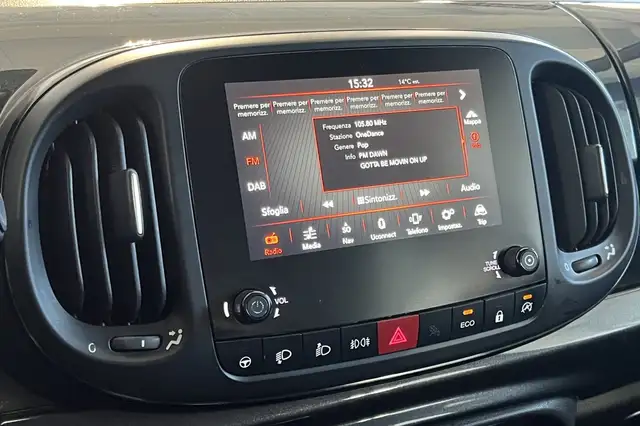 Fiat 500L view 23