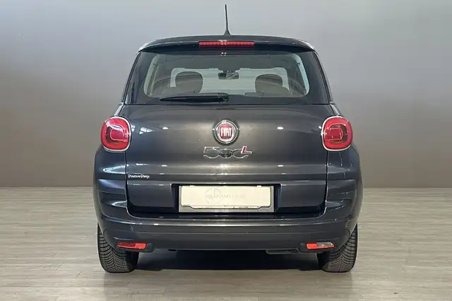 Fiat 500L view 7
