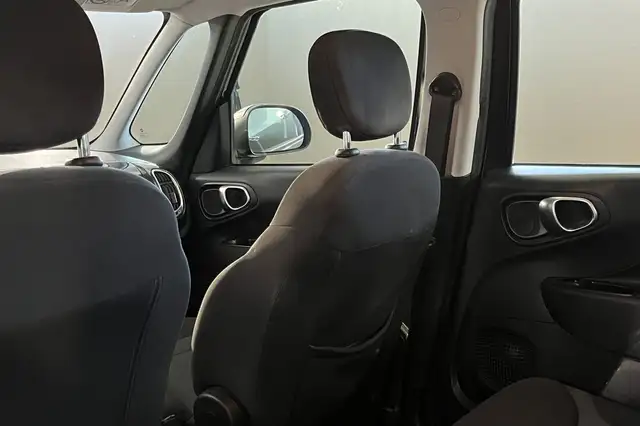 Fiat 500L view 30