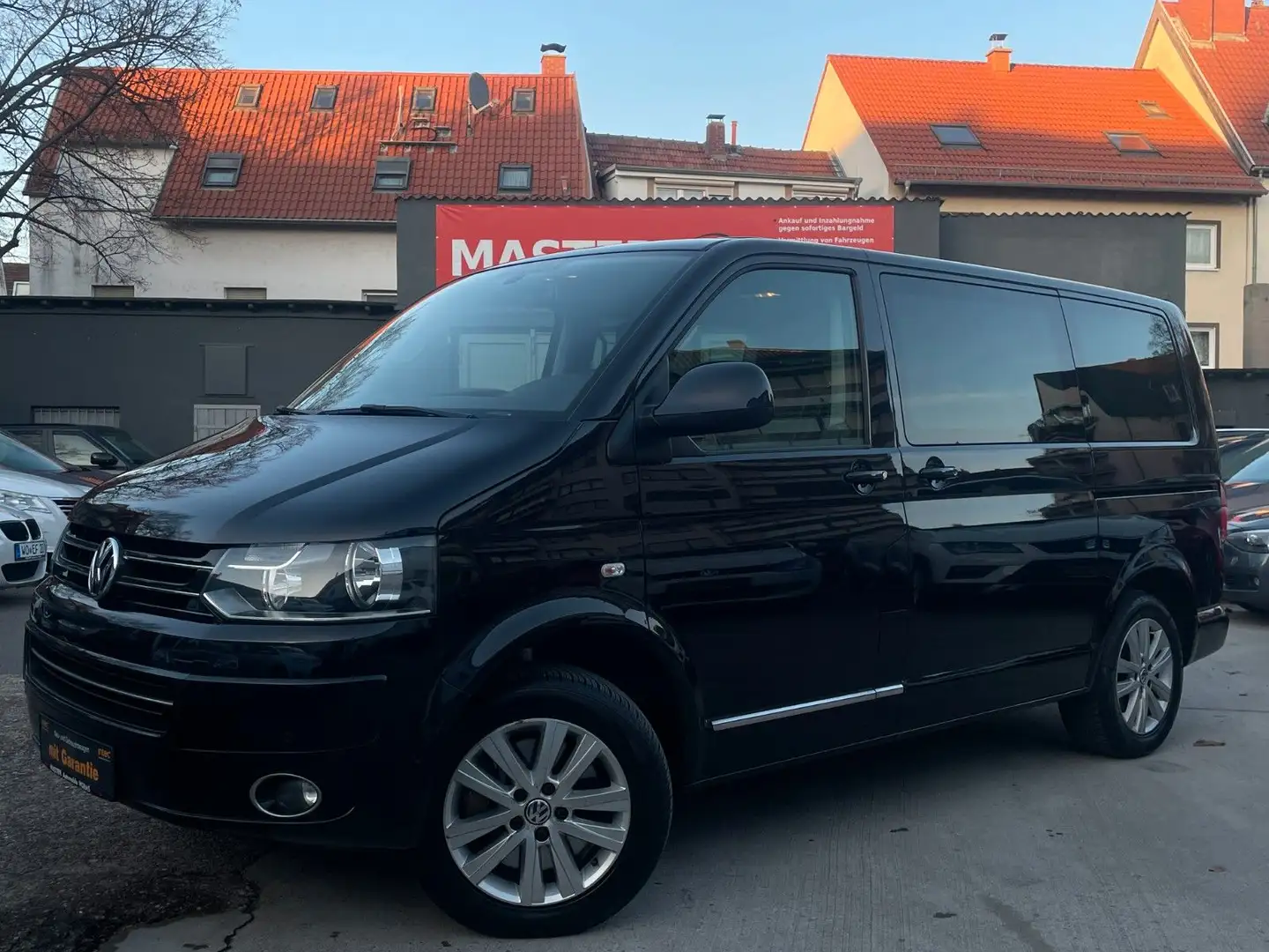 Volkswagen T5 Multivan Highline *AUTOMATIK*AHK*EL.SCHIEBETÜ Schwarz - 1