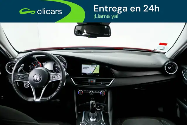 Alfa Romeo Giulia view 12