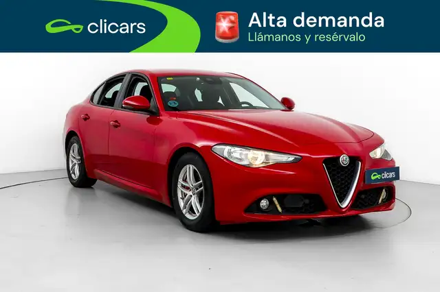Alfa Romeo Giulia view 3