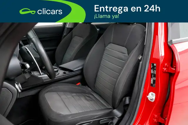 Alfa Romeo Giulia view 13