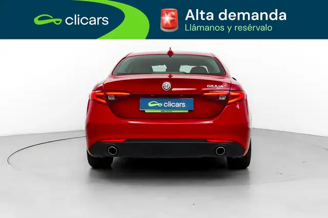 Alfa Romeo Giulia view 4