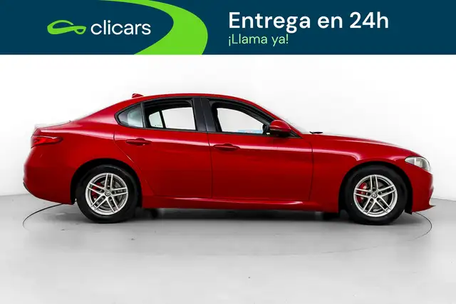 Alfa Romeo Giulia view 6