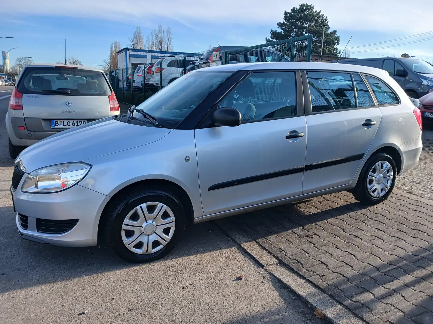 Skoda Fabia Classic Grau - 2