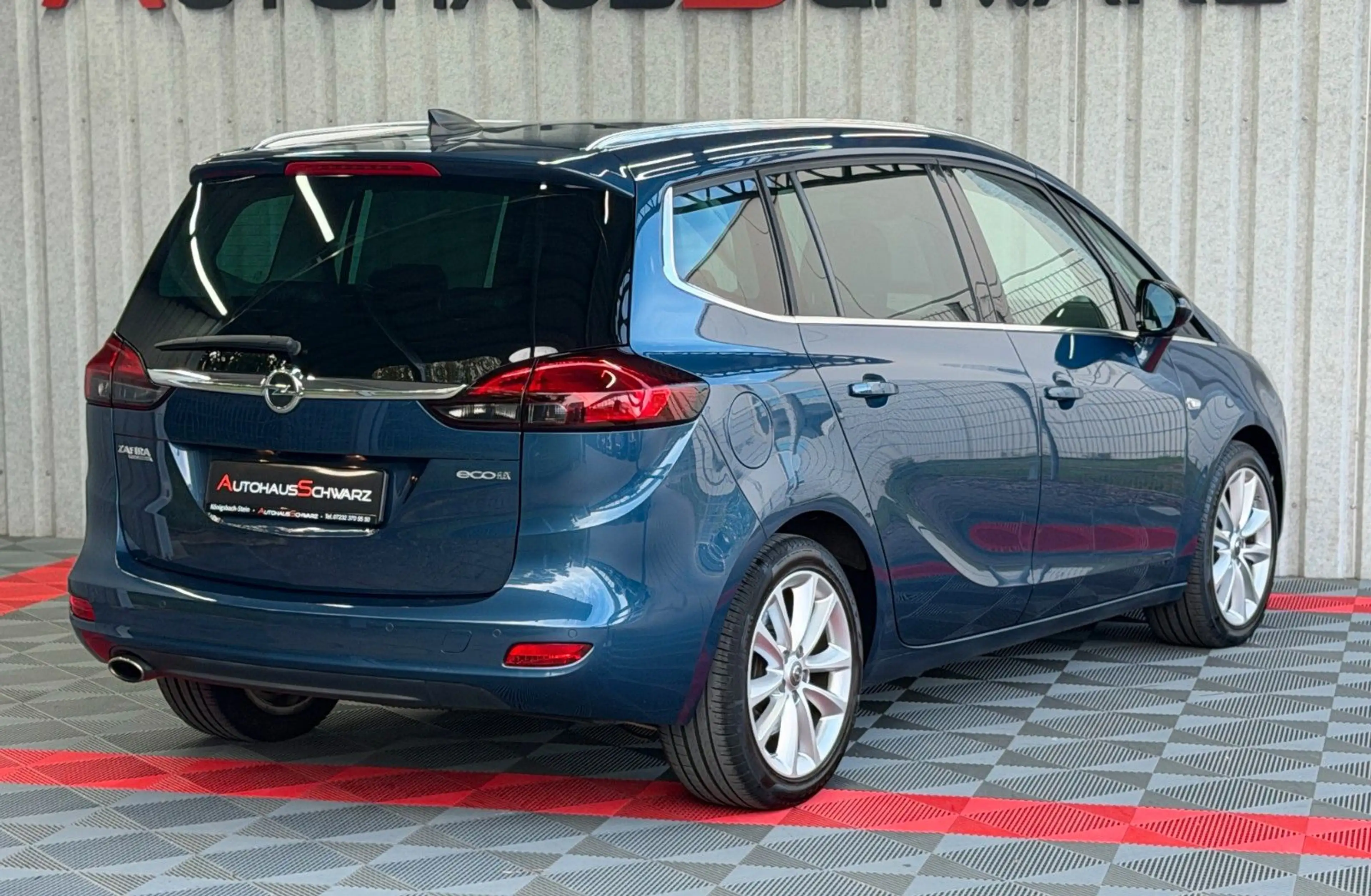 Opel Zafira Tourer 7Sitzer LED Leder Kamera Navi Temp — photo 7