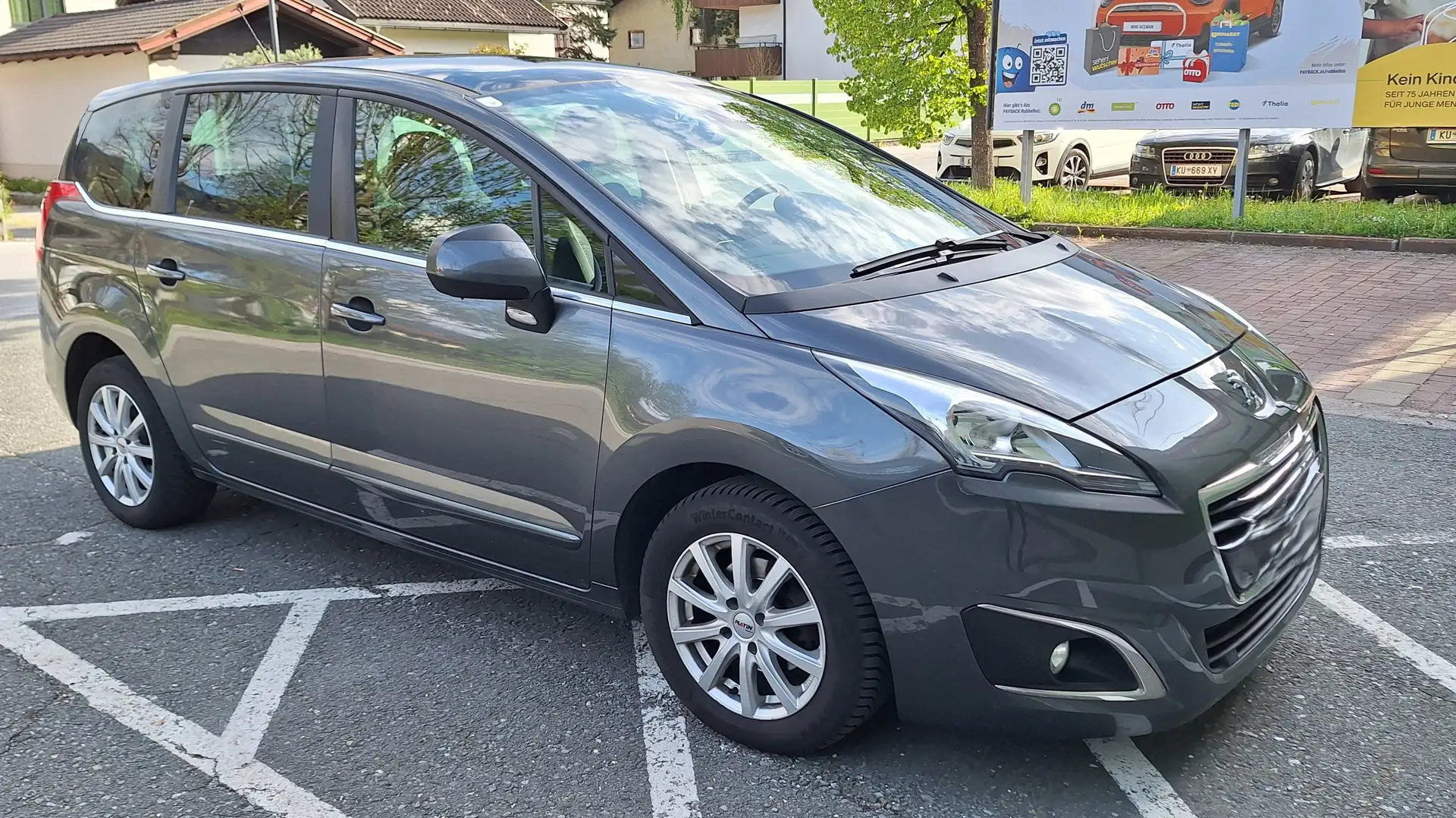 Peugeot 5008 5008 1,6 HDI 115 FAP Professional Line Grau - 2