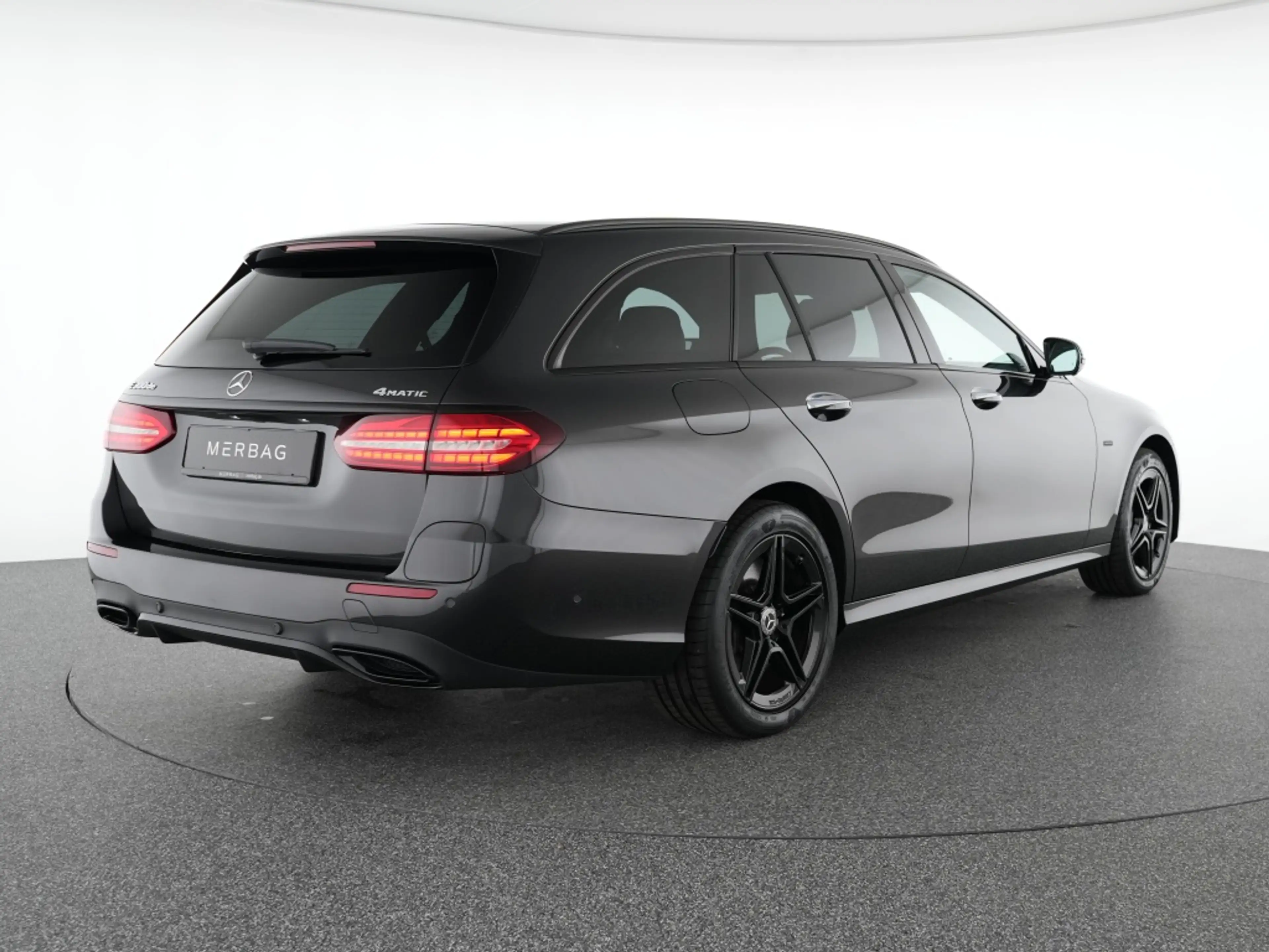 Mercedes-Benz E 300 T de 4MNight Edition AMG LED Automatik Navi — photo 3