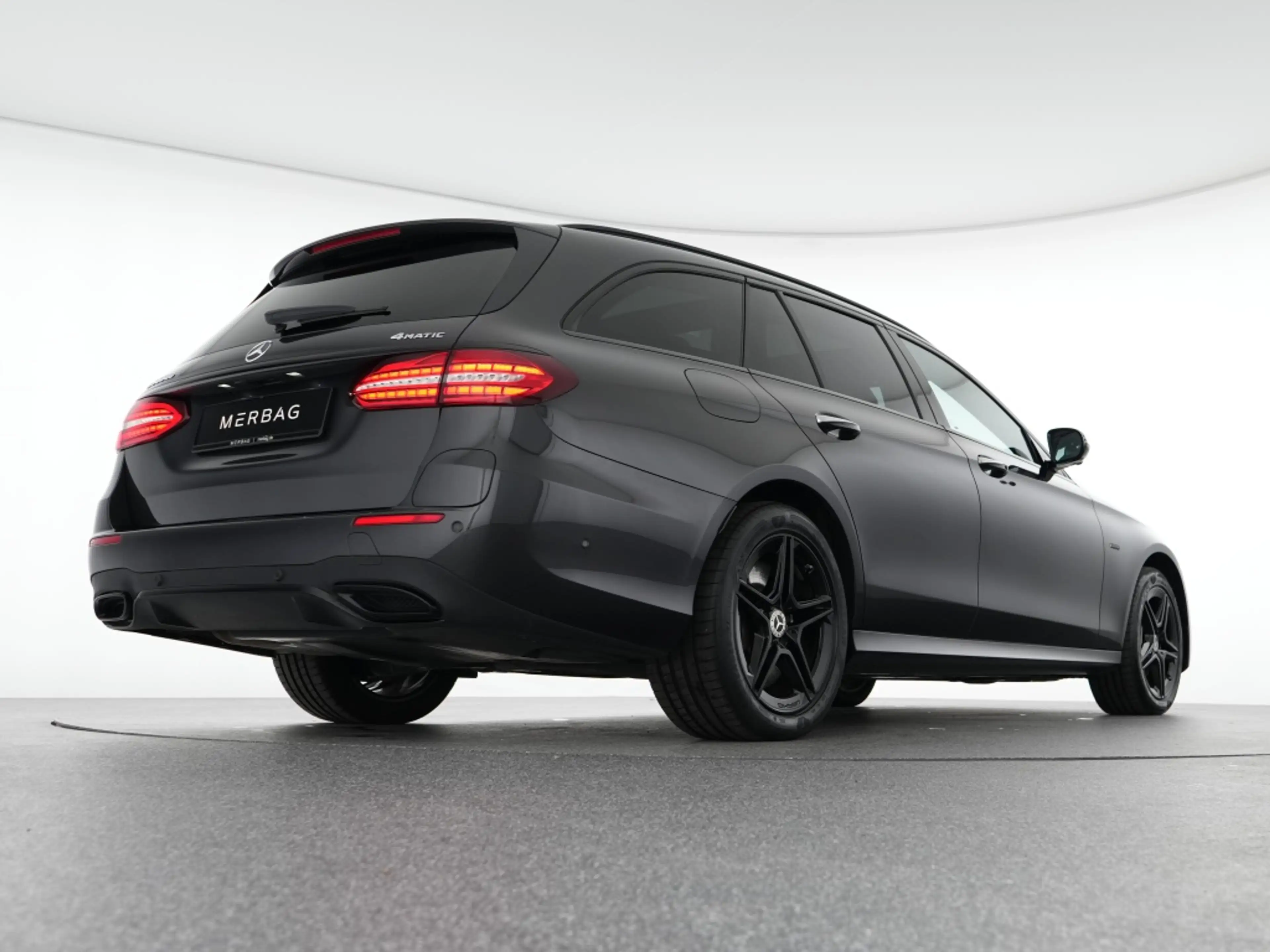 Mercedes-Benz E 300 T de 4MNight Edition AMG LED Automatik Navi — photo 9