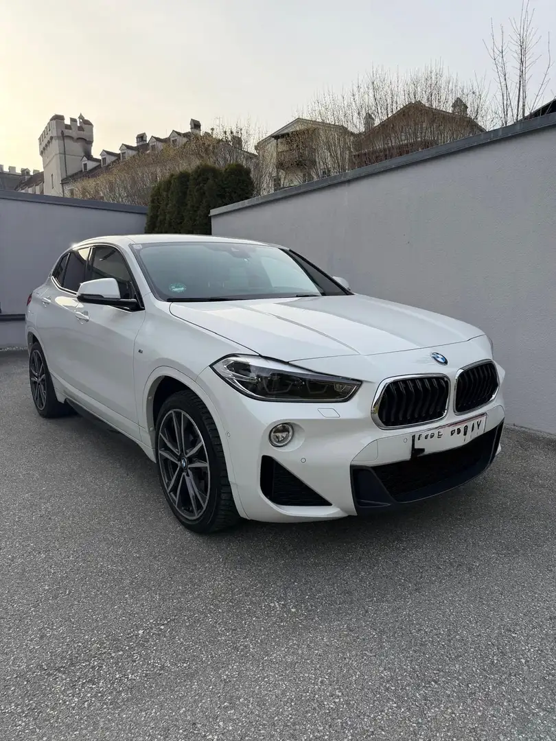 BMW X2 xDrive20i Msportpaket Weiß - 1