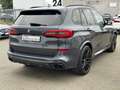 BMW X5 M d *AHK*PANO*HUD*HARMAN*22 ZOLL*AKTIV-LENK Grijs - thumbnail 4