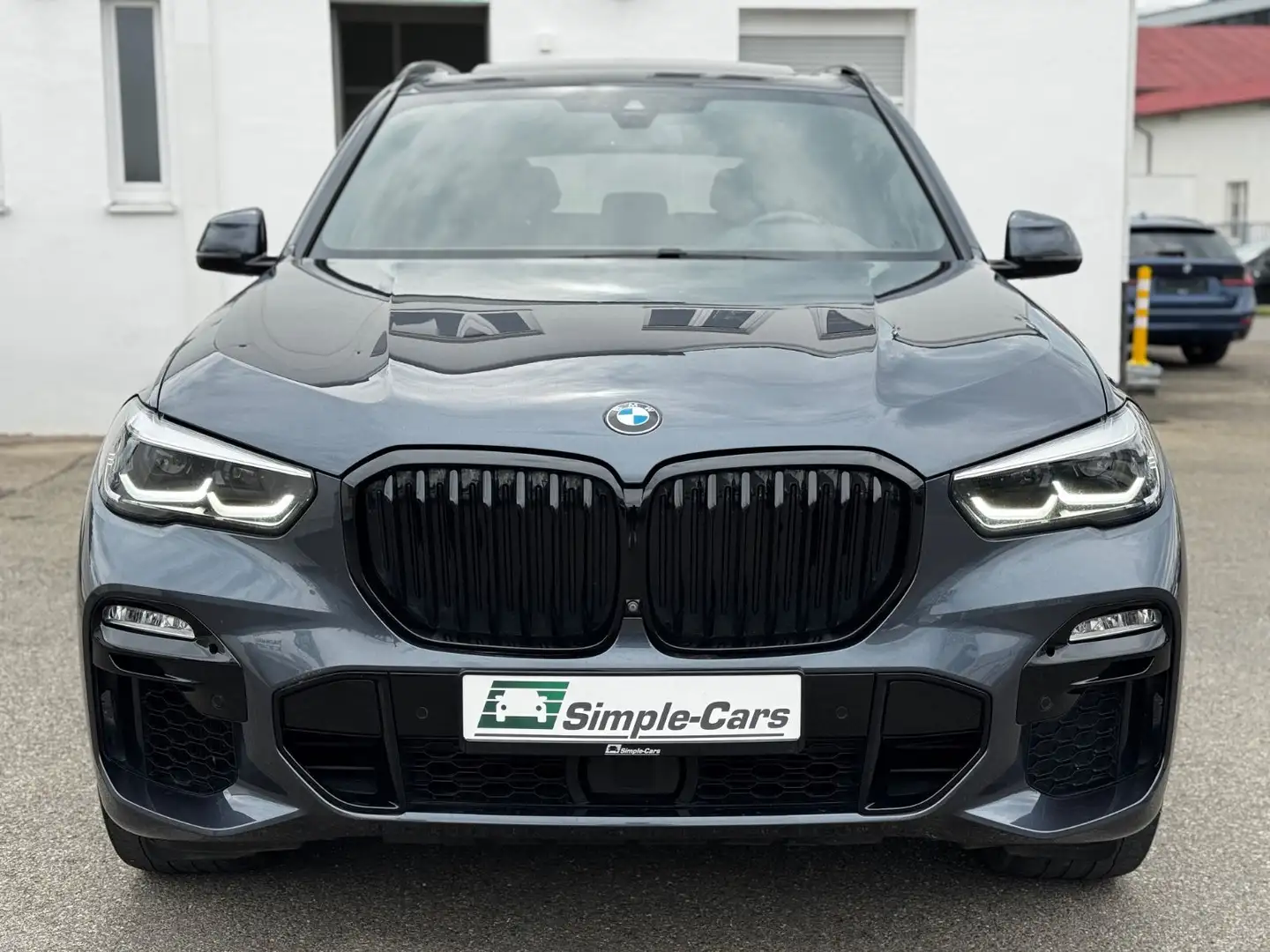 BMW X5 M d *AHK*PANO*HUD*HARMAN*22 ZOLL*AKTIV-LENK Grijs - 2