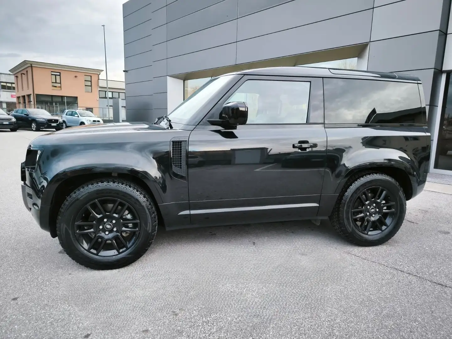 Land Rover Defender 90 3.0D I6 250CV X-Dynamic S (Iva Esposta) Nero - 2