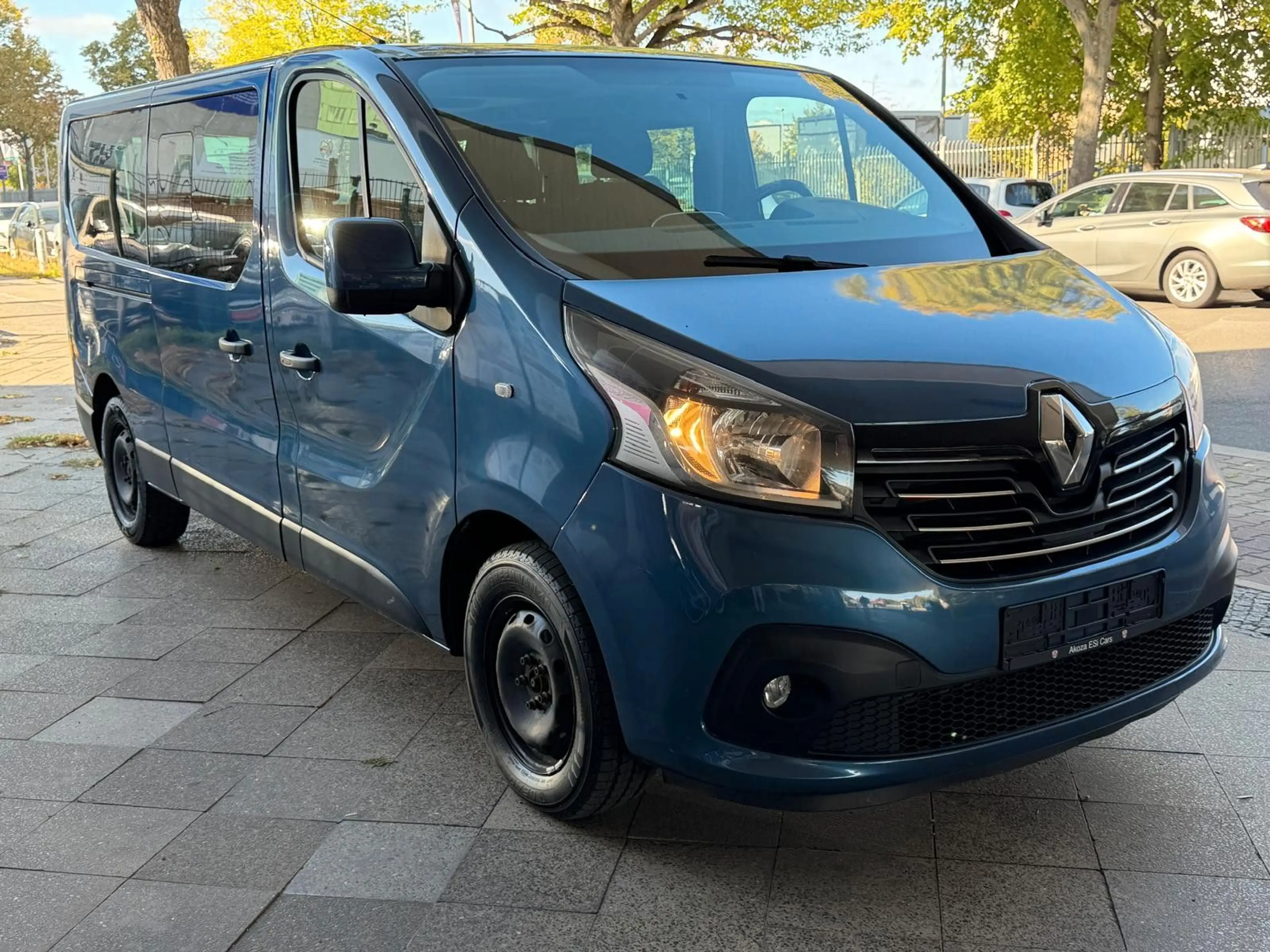 Renault Trafic III L2H1 2,9t Grand  Expression/9Sitzer — photo 9