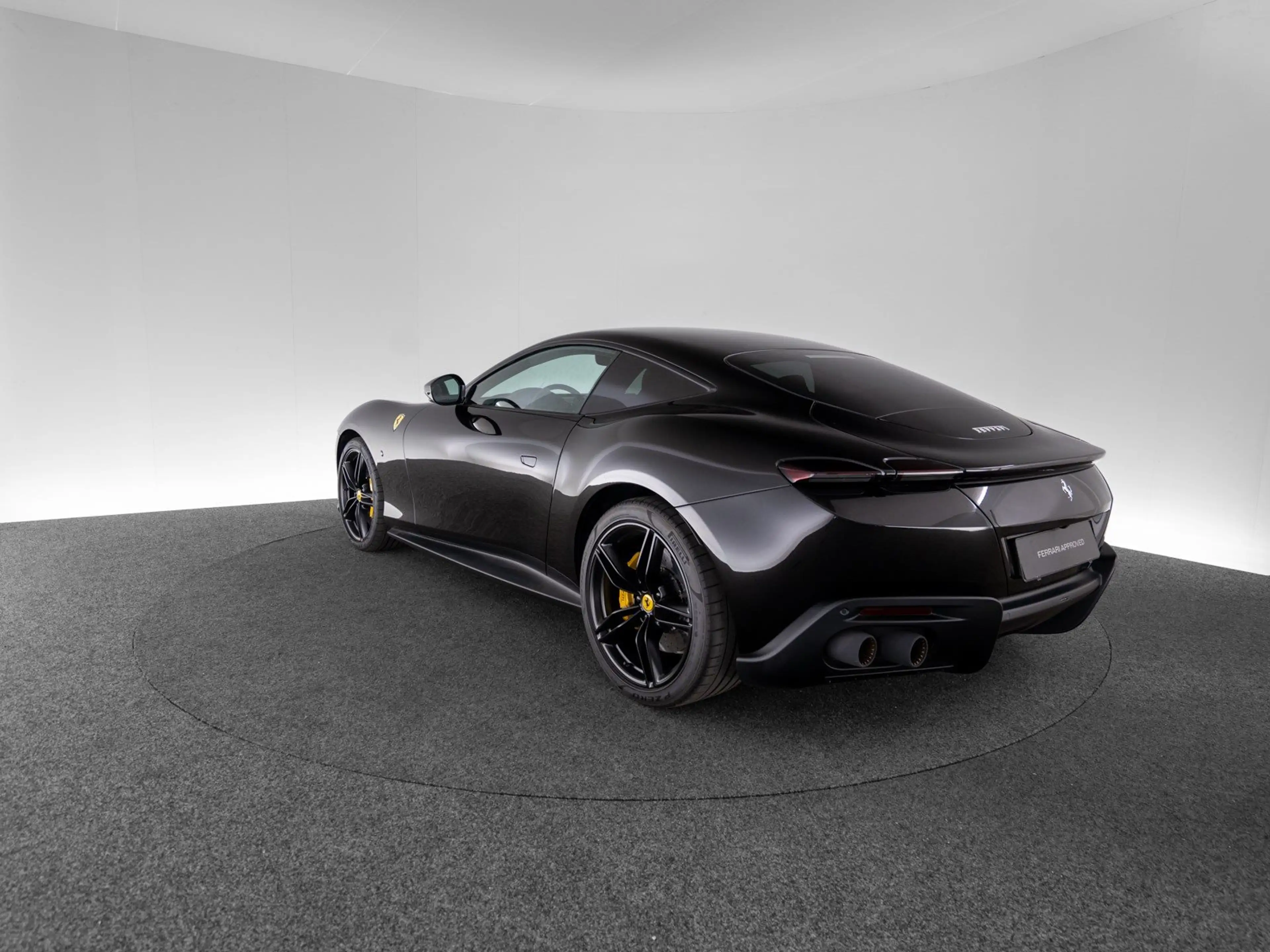 Ferrari Roma — photo 3