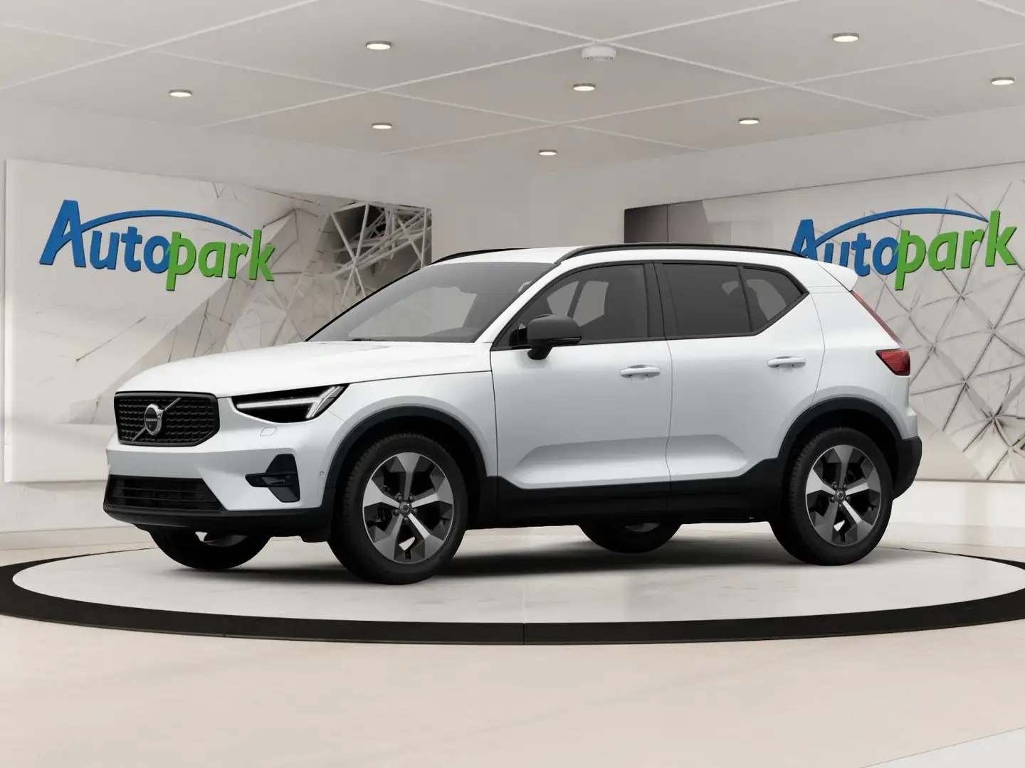 Volvo XC40 Plus, B4 Mild Hybrid, Benzin, Dark - 1