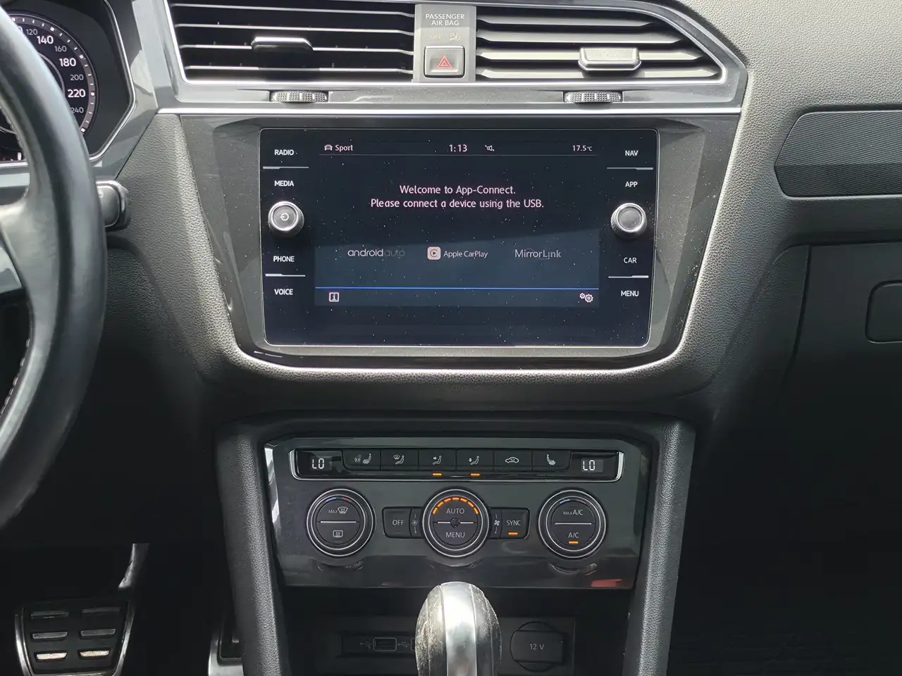 Volkswagen Tiguan снимка Volkswagen Tiguan