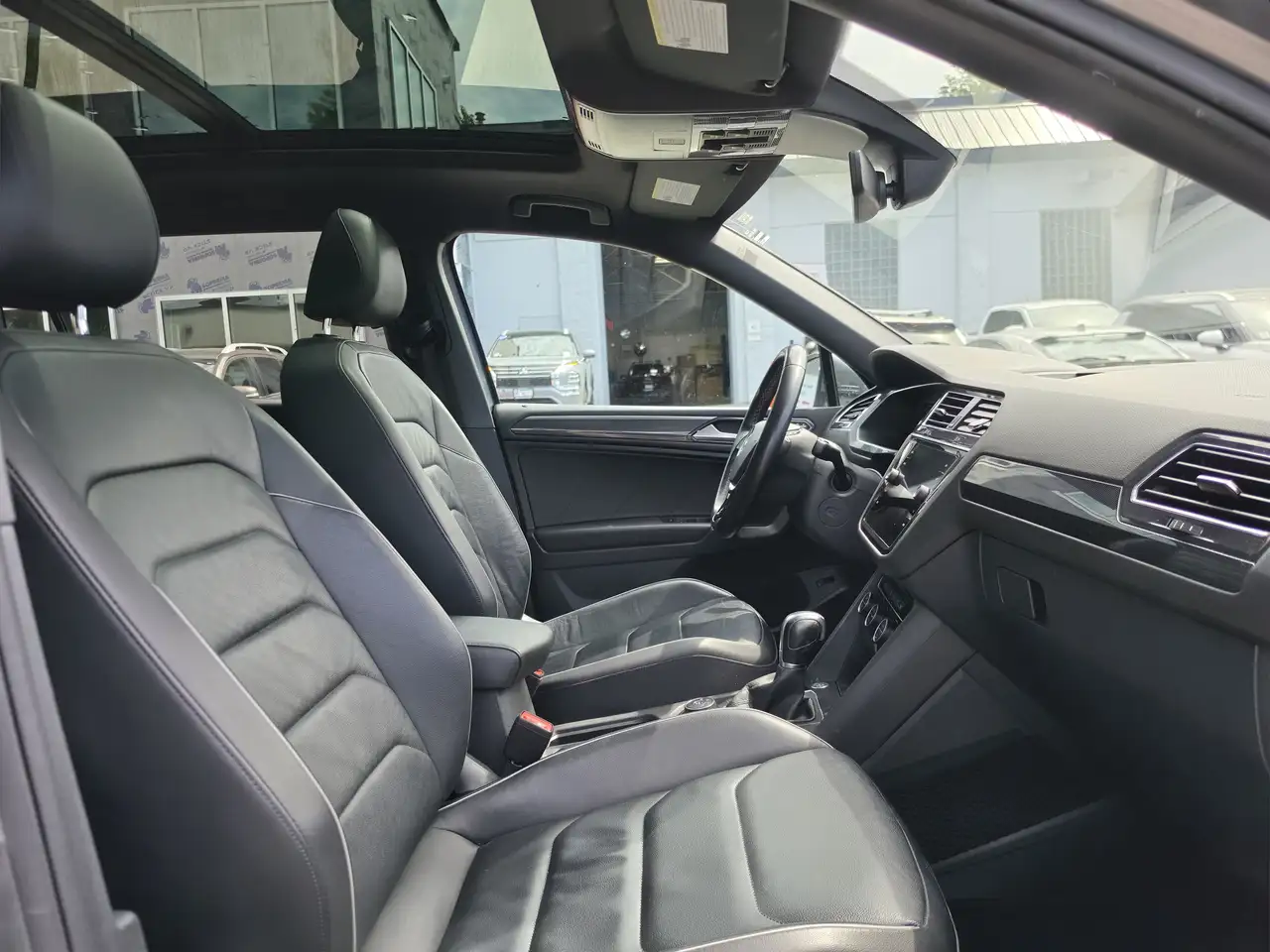 Volkswagen Tiguan снимка Volkswagen Tiguan