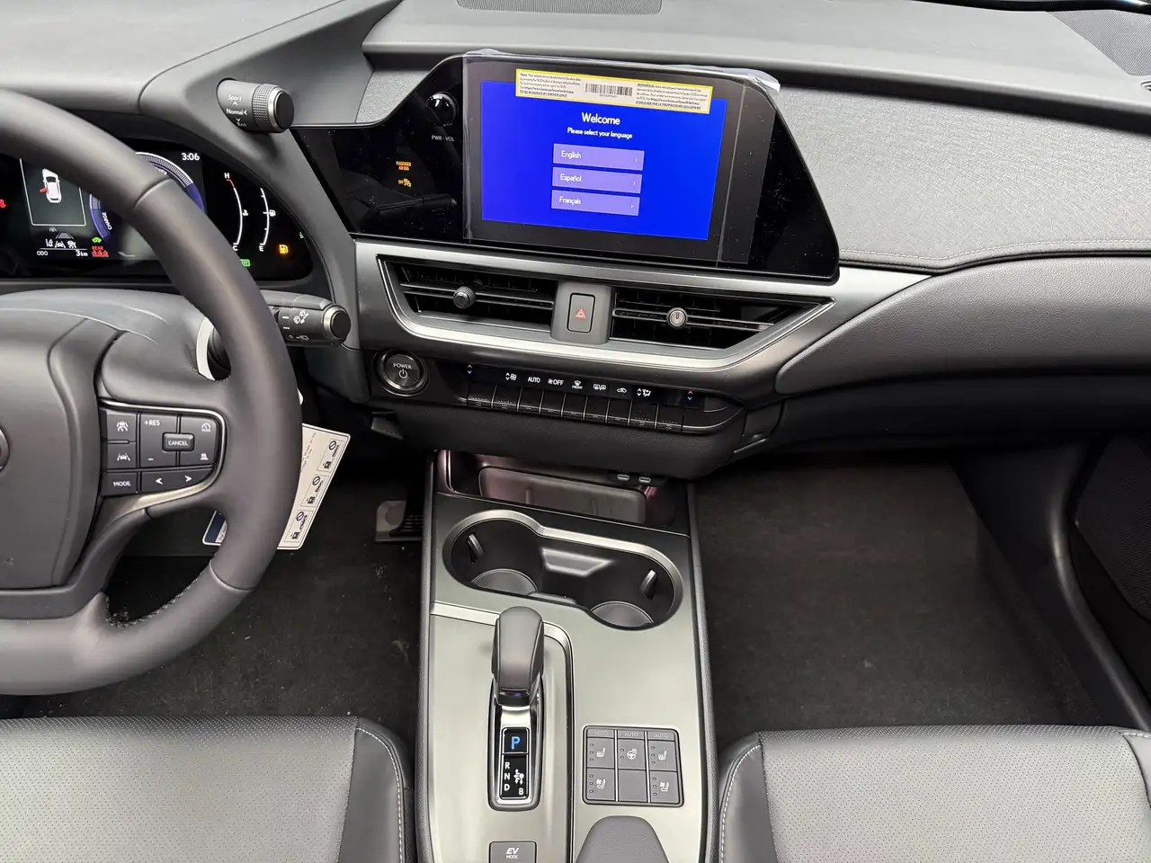 Lexus UX снимка Lexus UX
