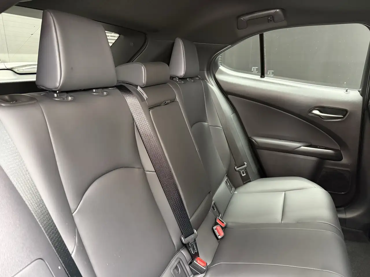 Lexus UX снимка Lexus UX