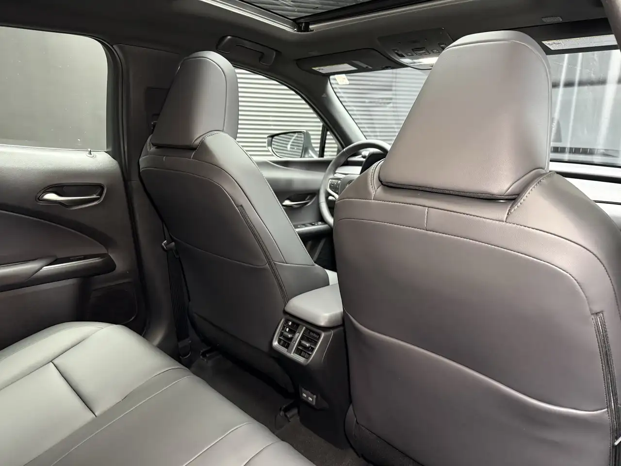 Lexus UX снимка Lexus UX