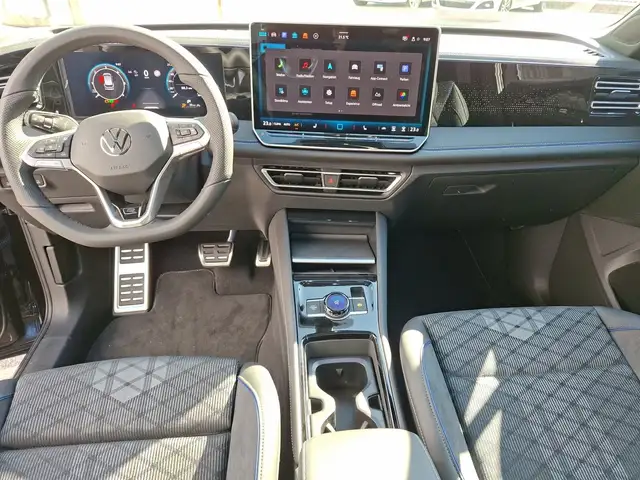 Volkswagen Tiguan Sport TDI 4MOTION DSG Ansicht 11