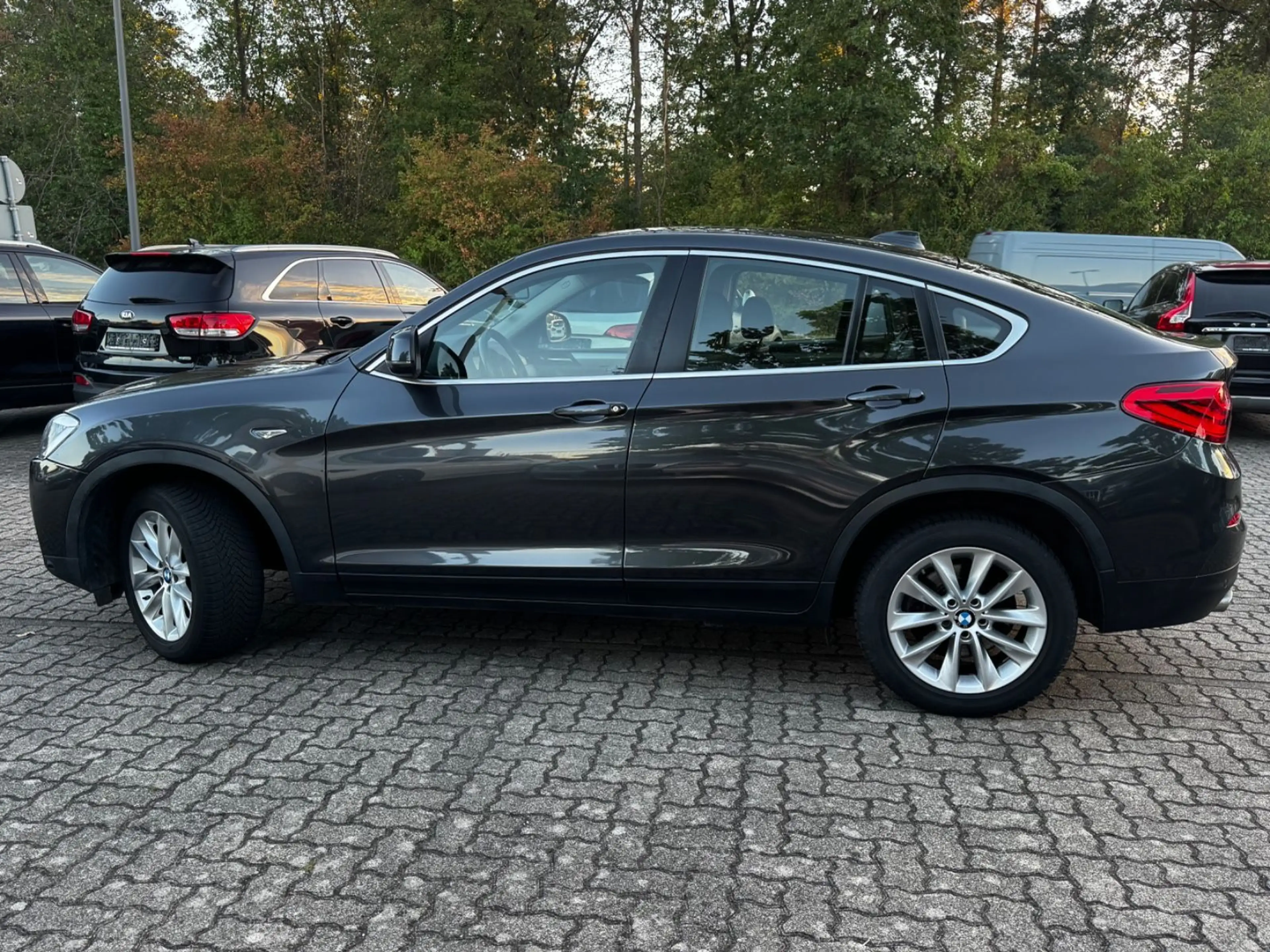 BMW X4 xDrive 20 d Advantage *BiXenon/Navi/PDC* — photo 5