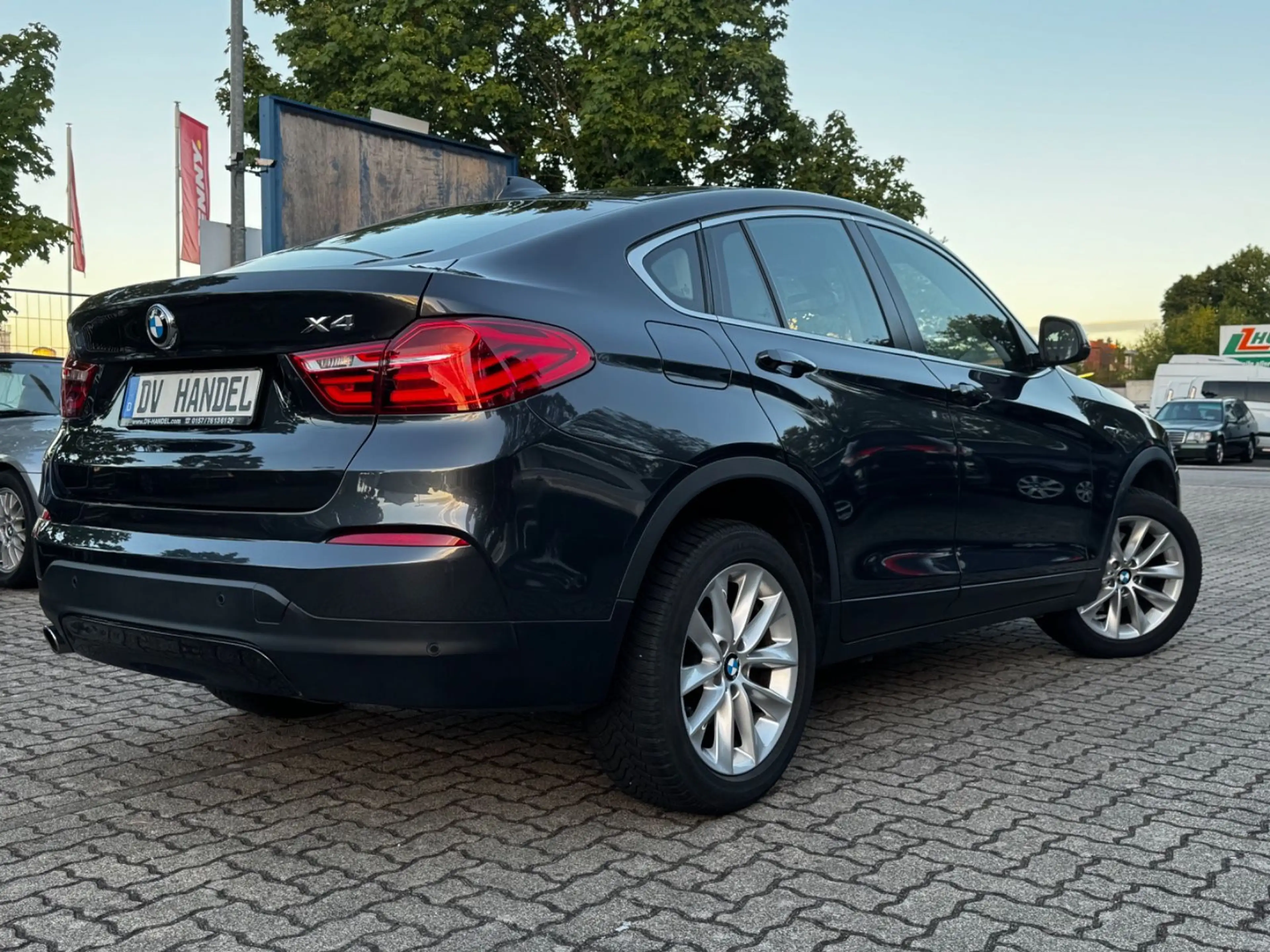 BMW X4 xDrive 20 d Advantage *BiXenon/Navi/PDC* — photo 8