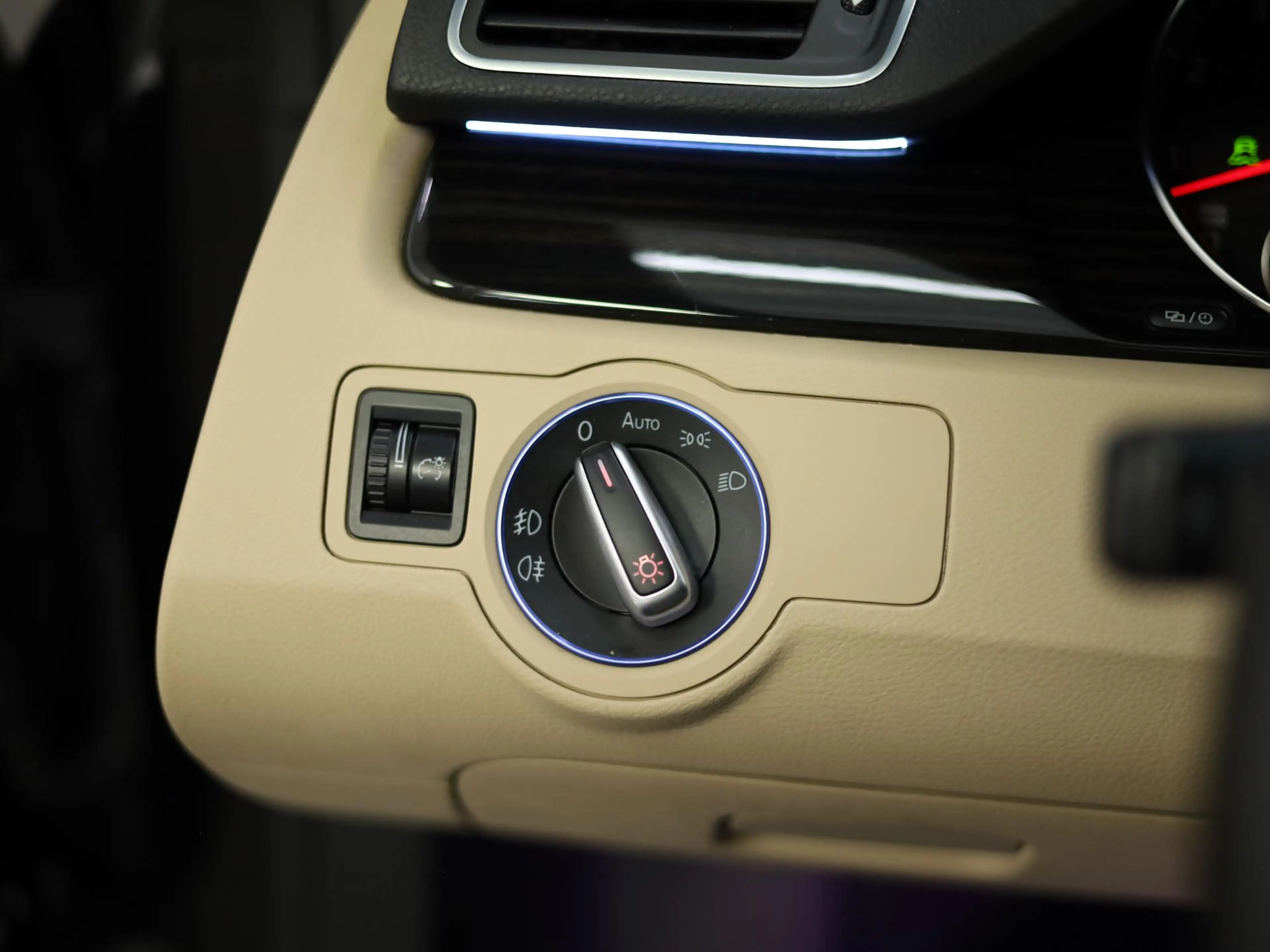 Volkswagen CC 3.6 V6 4Motion | Airco | Climate Control | Stoel V — photo 4