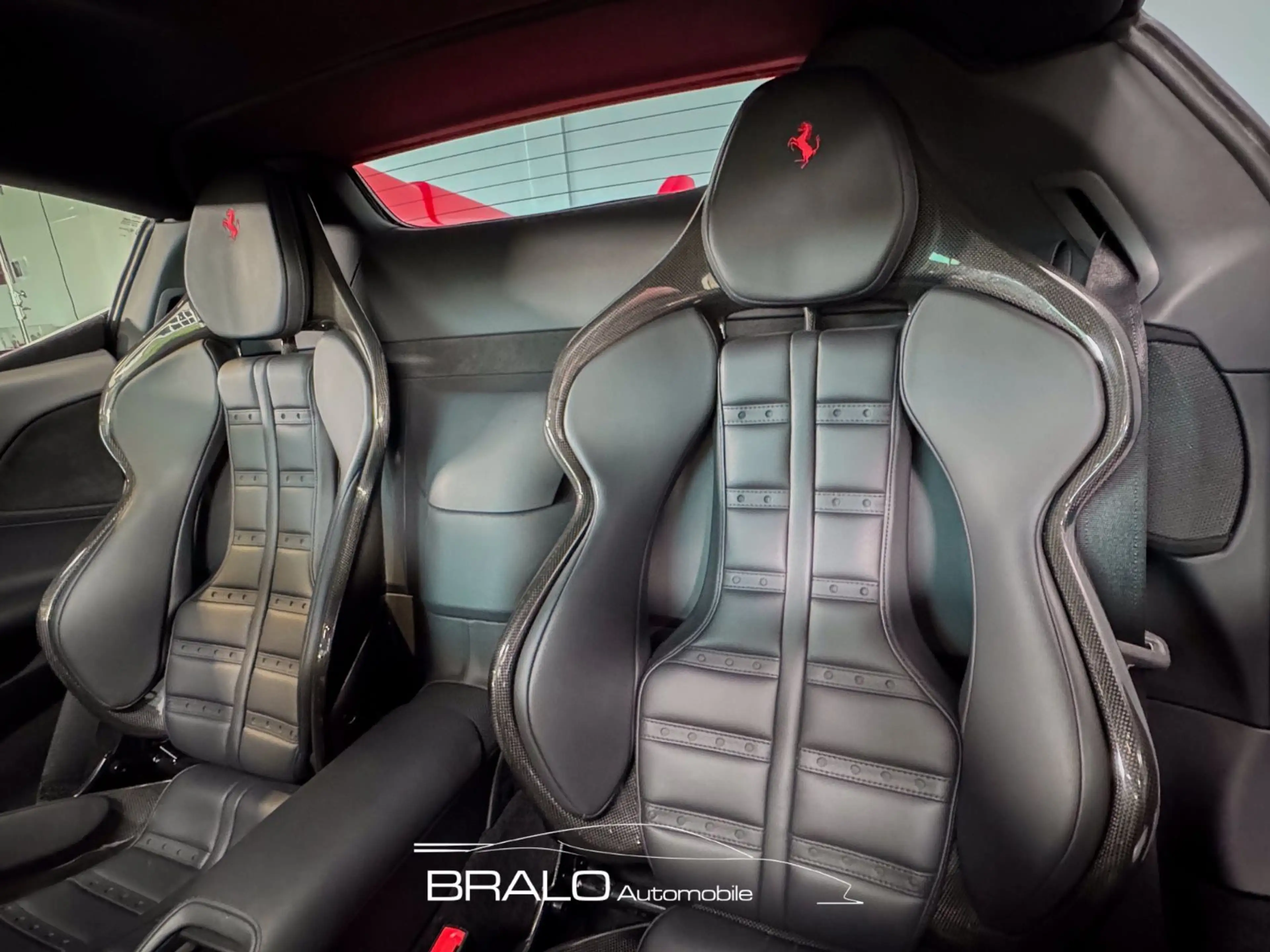 Ferrari SF90 Spider Daytona Racing Seats, Lift — photo 12