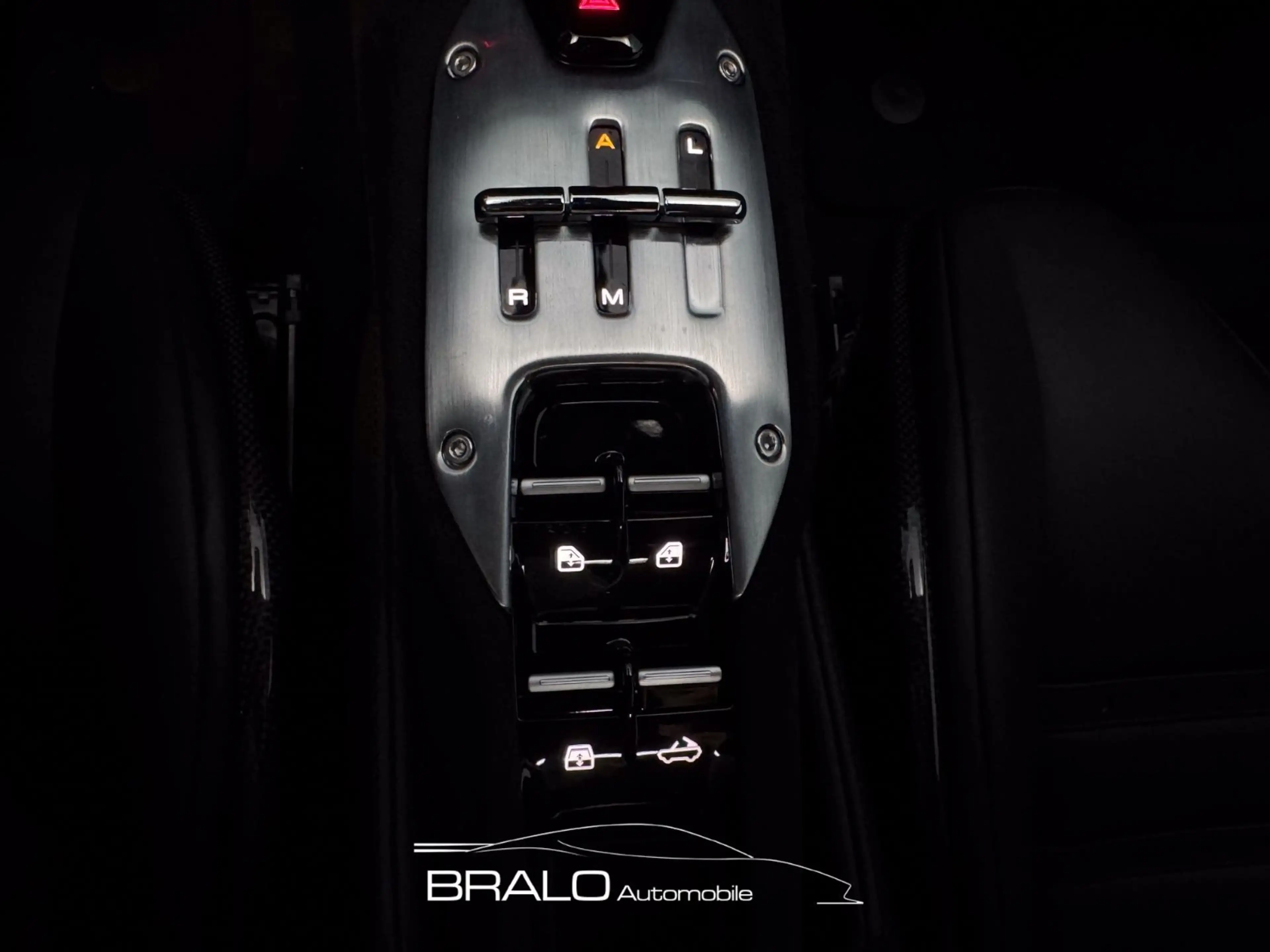 Ferrari SF90 Spider Daytona Racing Seats, Lift — photo 14