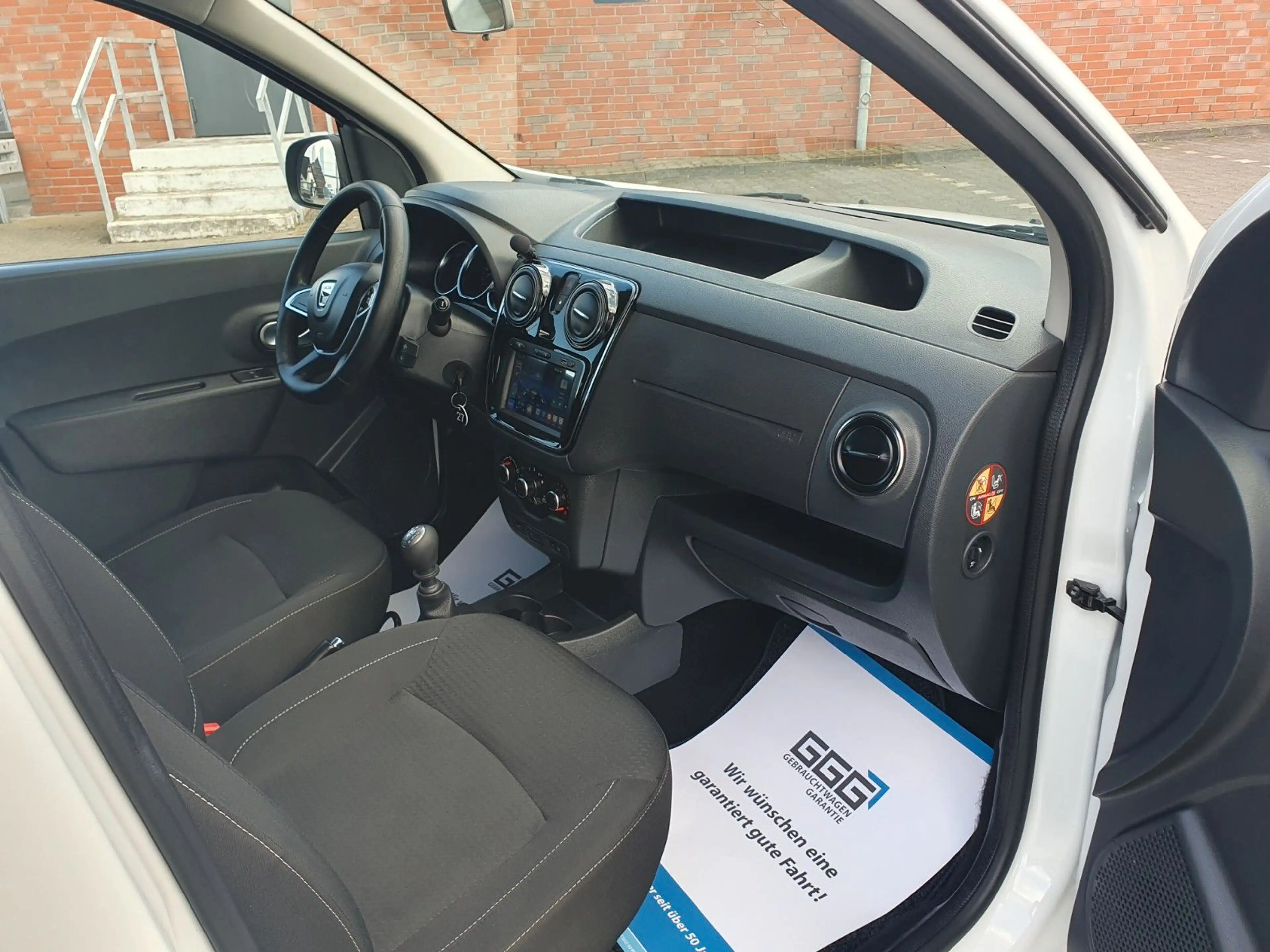 Dacia Dokker Comfort GARANTIE KLIMA NAVI CARPLAY — photo 14
