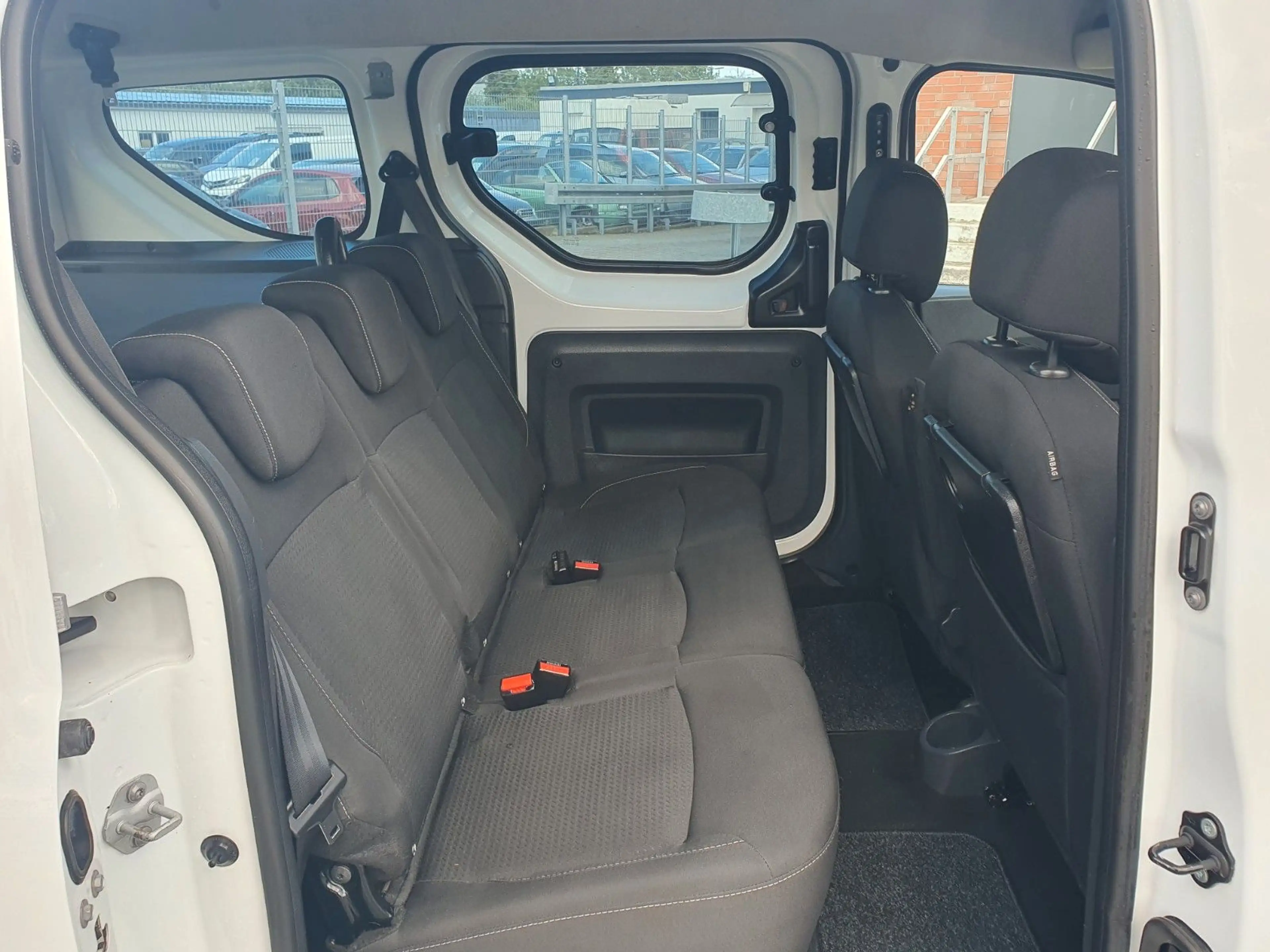 Dacia Dokker Comfort GARANTIE KLIMA NAVI CARPLAY — photo 15