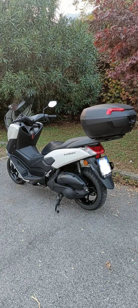 Yamaha NMAX Bianco - 1
