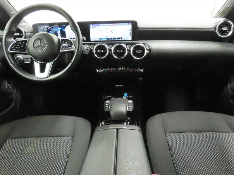 Mercedes-Benz CLA 180 d ShootingBrake 8GTRONIC **FULL LED-CRUISE-NAVI** — photo 7