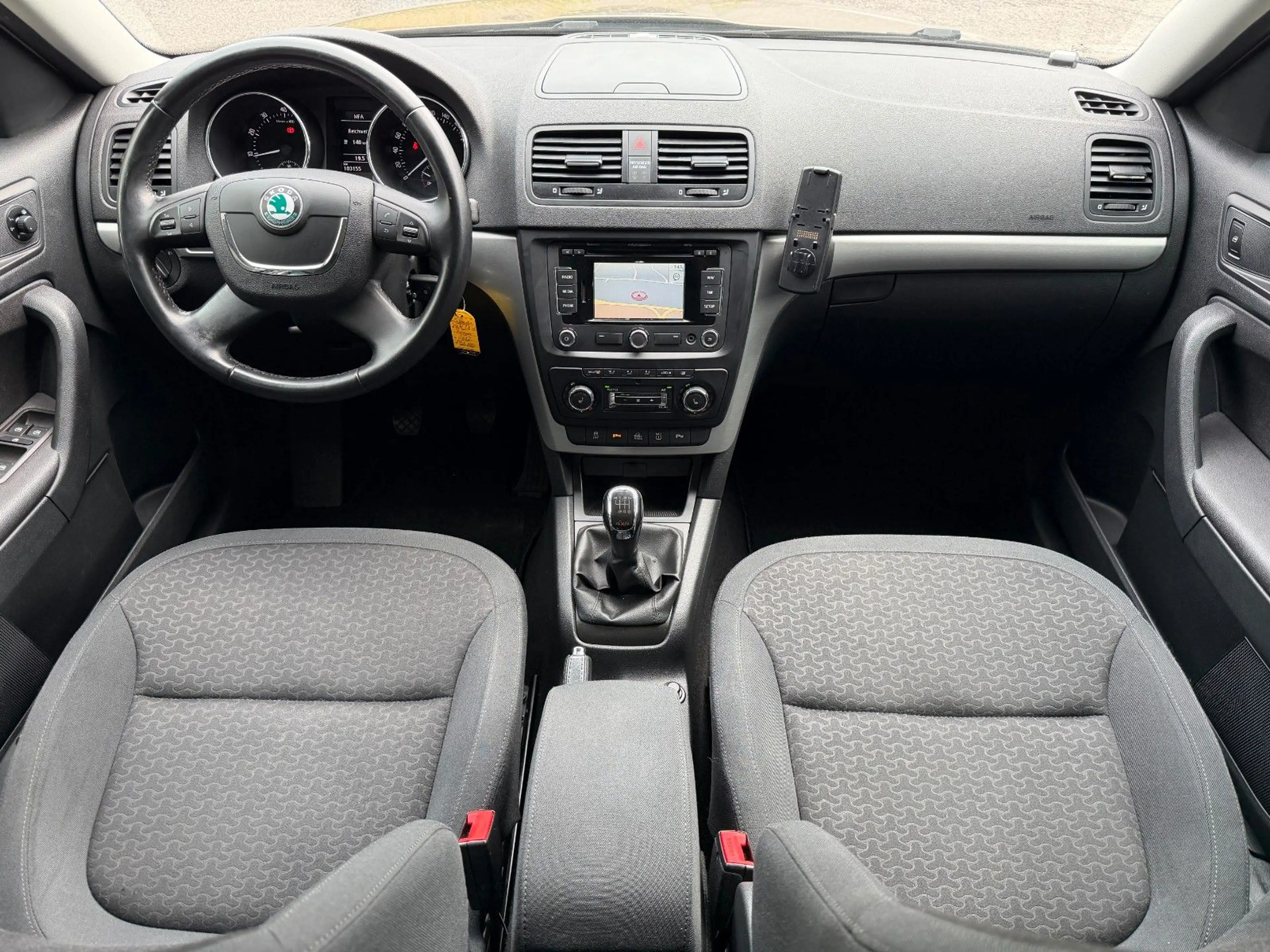 Skoda Yeti 1.8 TSI 4x4 Elegance Plus Edition / 2.Hand — photo 10
