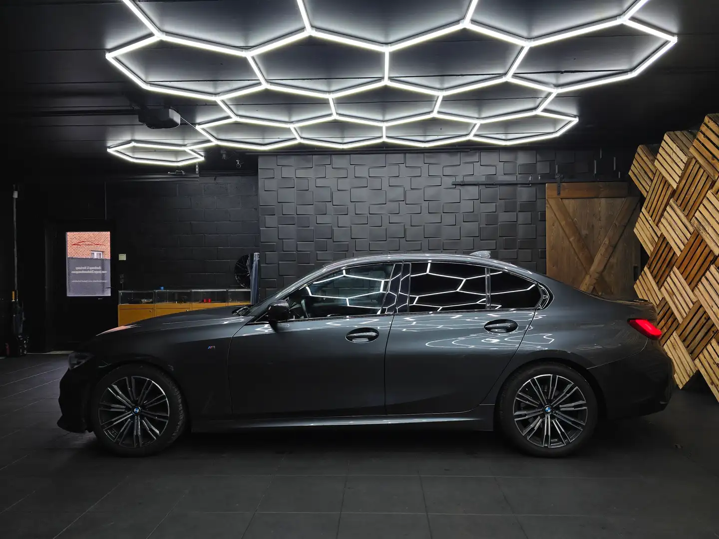 BMW 320 M pack - Navi - Xenon - 18" - H&K Grigio - 2