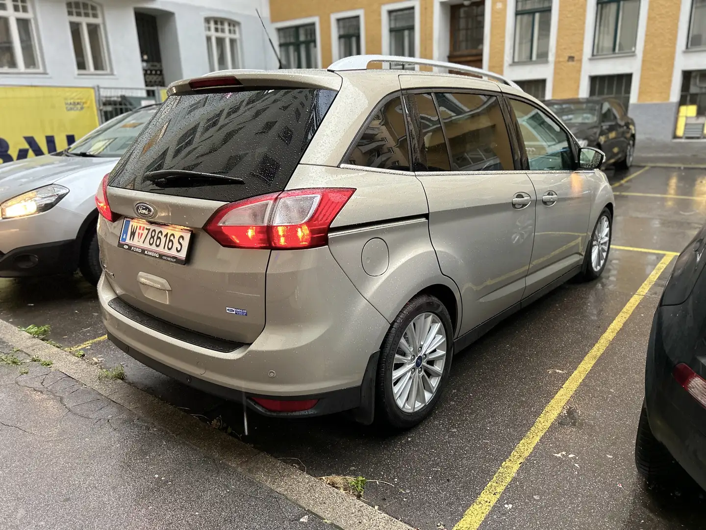 Ford Grand C-Max 1.5 TDCi | Titanium|Servicegepflegt|Vollausstatung - 2