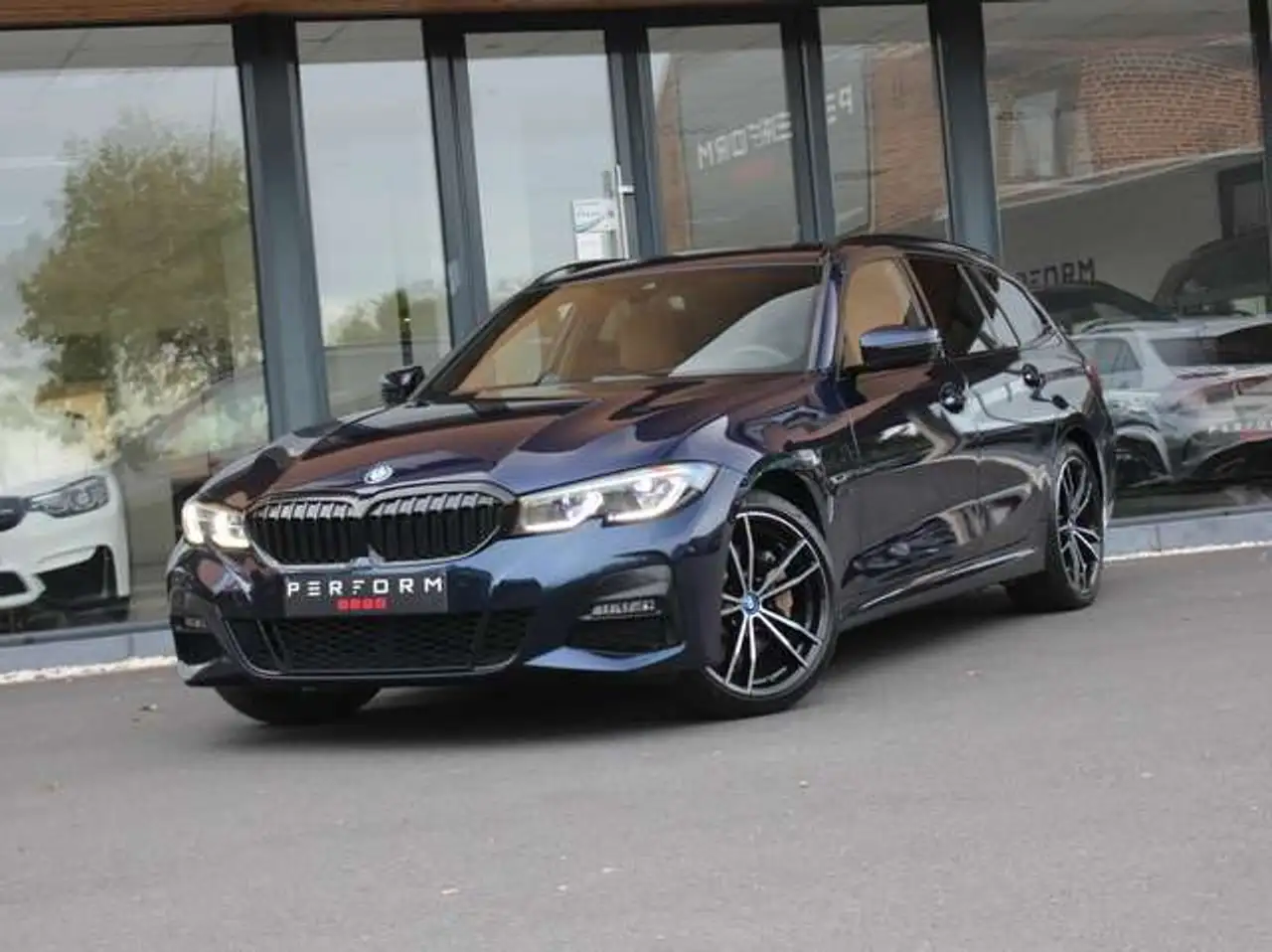 BMW 330