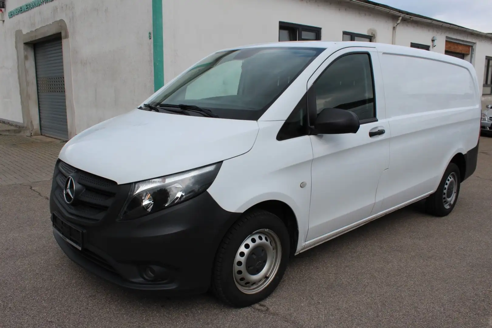 Mercedes-Benz Vito Kasten 114 CDI PRO FWD lang Weiß - 1