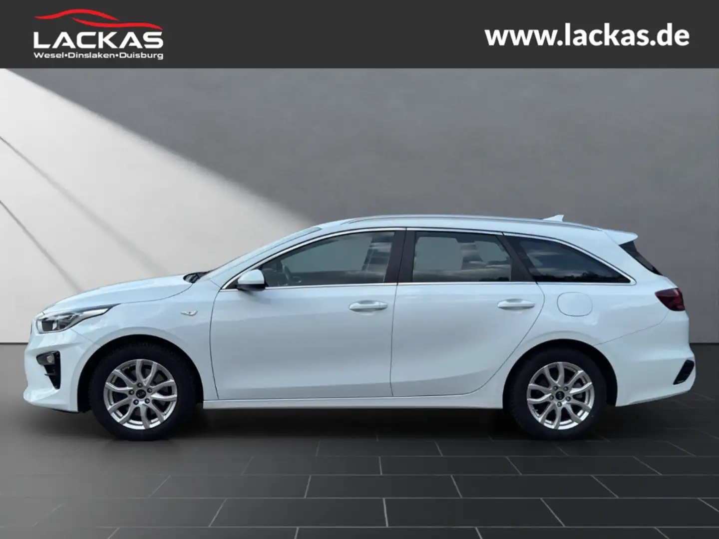 Kia Ceed SW / cee'd SW Kombi Vision 1.4 AUTOMATIK+NAVI+PDC+AHK Blanc - 2