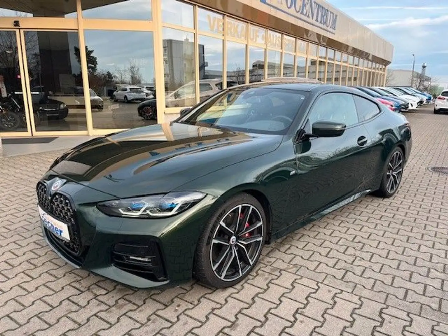 BMW 420 d 4 Coupe M Sport PRO S-Dach Leder Grün - 1