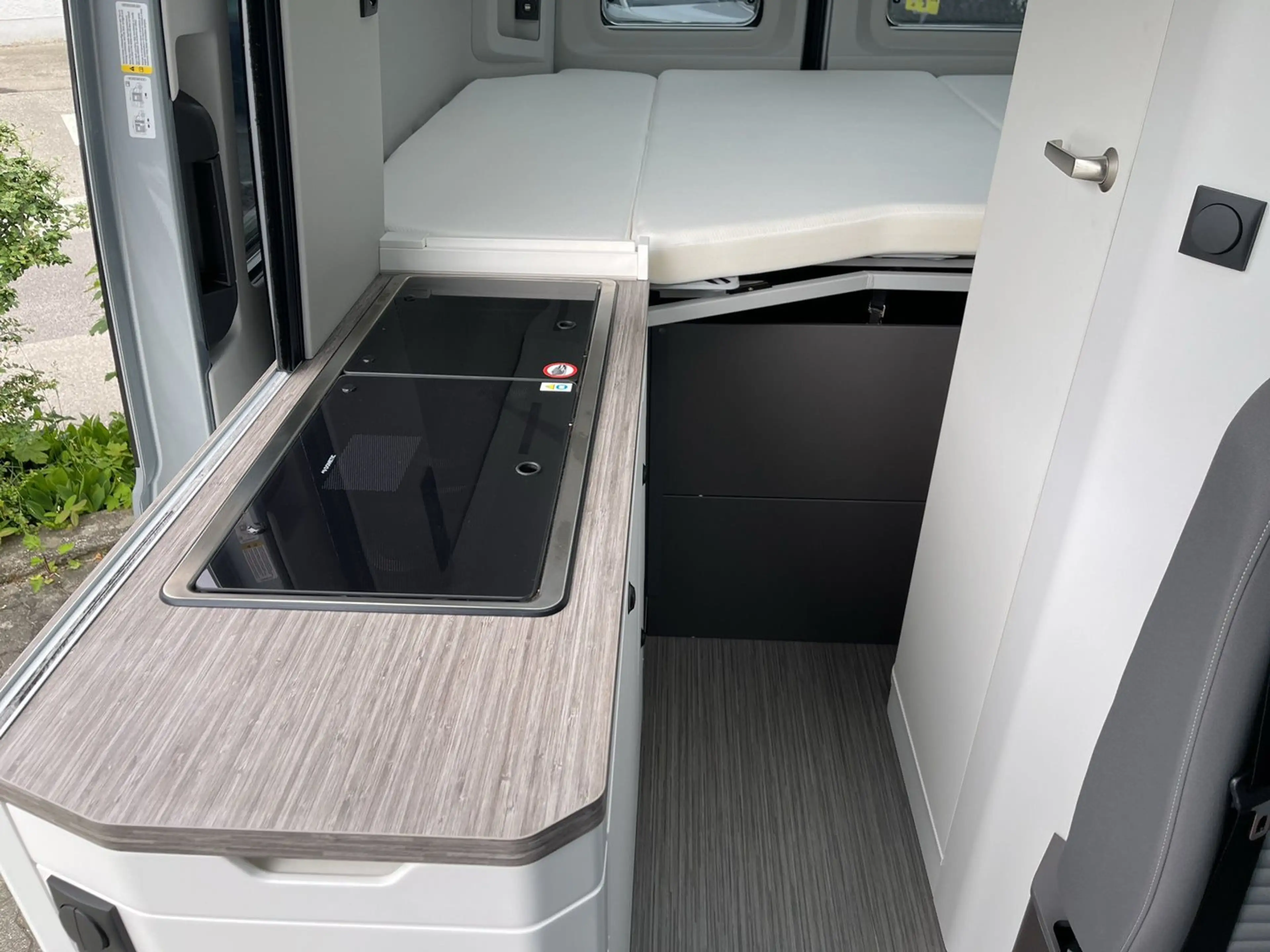 Volkswagen Grand California VW Crafter Grand T6 California 600 TDI 3,5to — photo 13