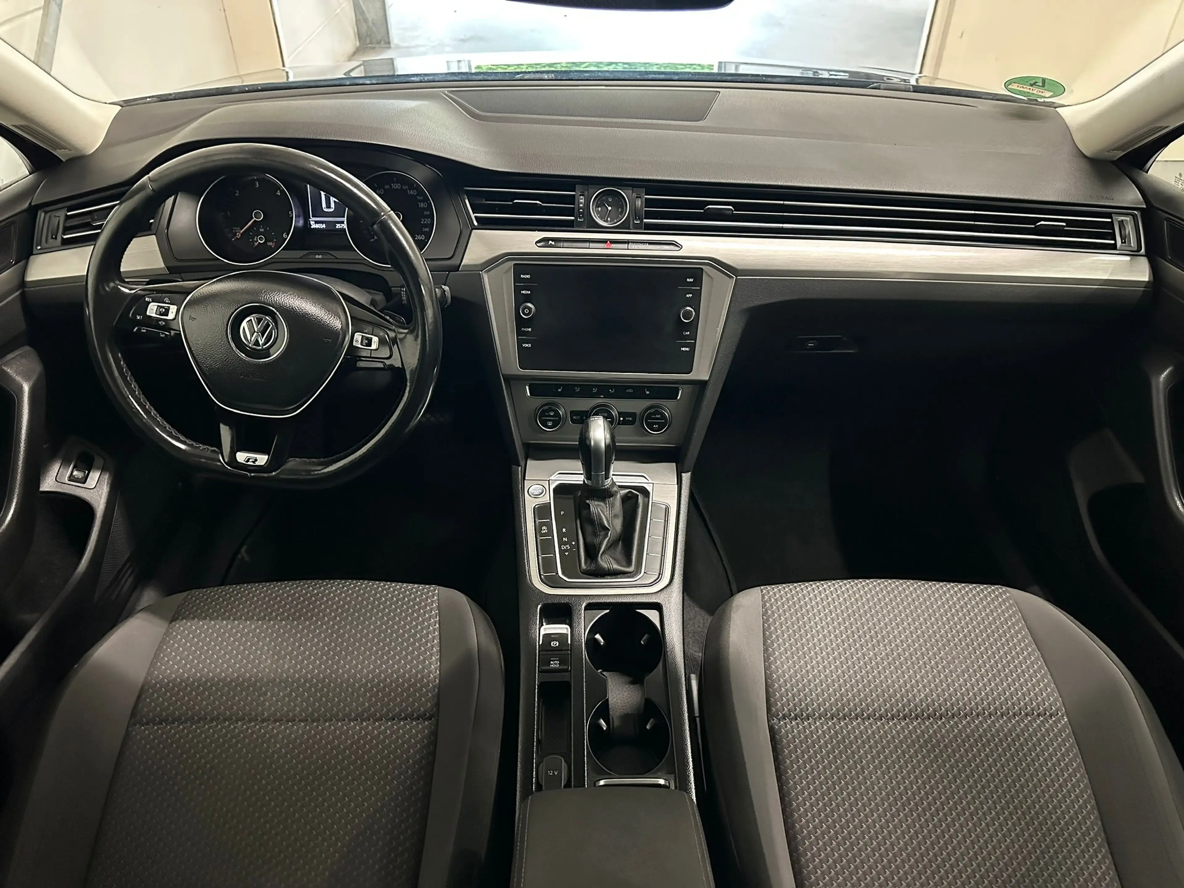 Volkswagen Passat Variant 2,0 TDI AUTOMATIK NAVI 19 ZOLL ALU Start-Stopp — photo 9