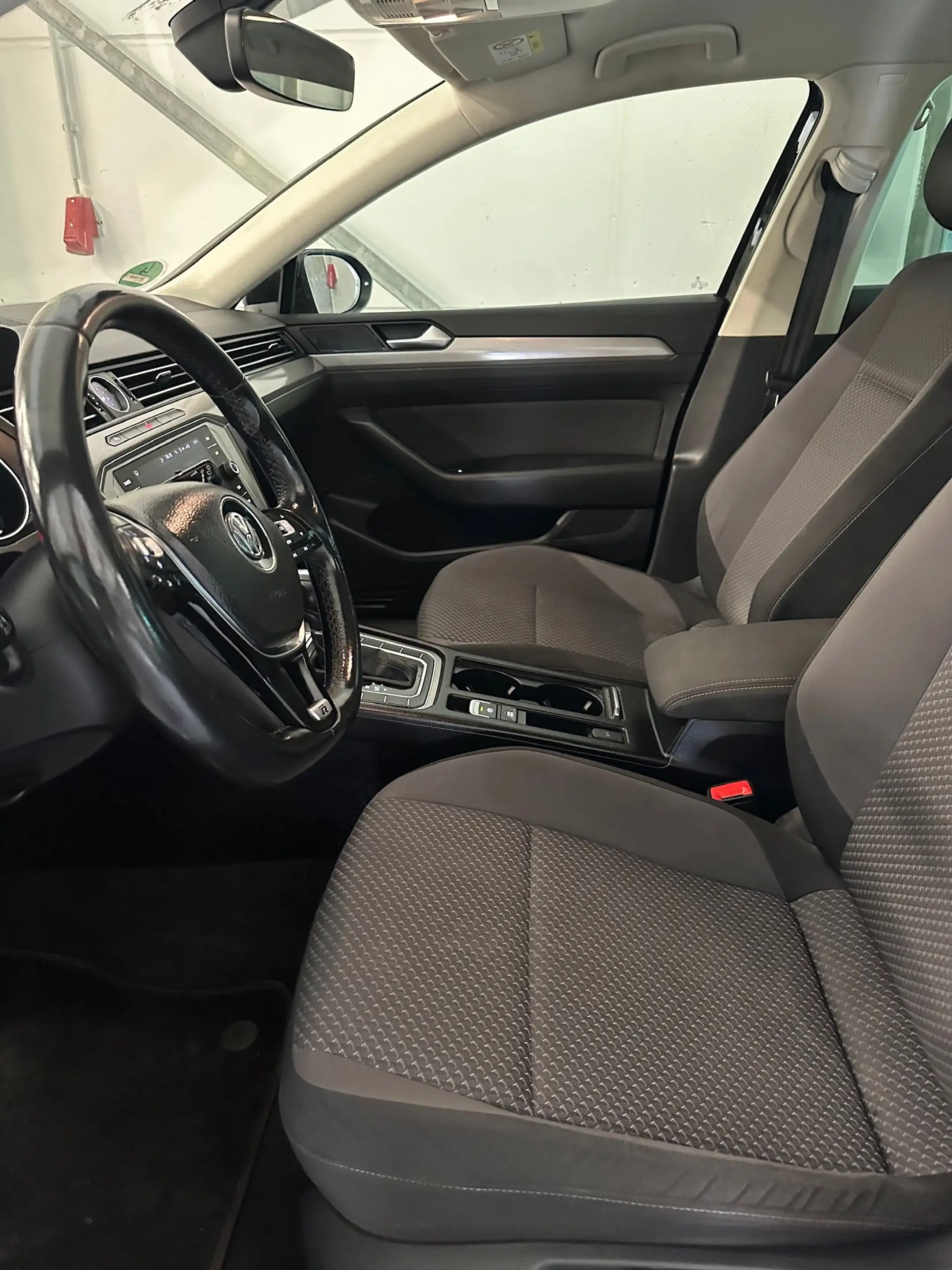 Volkswagen Passat Variant 2,0 TDI AUTOMATIK NAVI 19 ZOLL ALU Start-Stopp — photo 8
