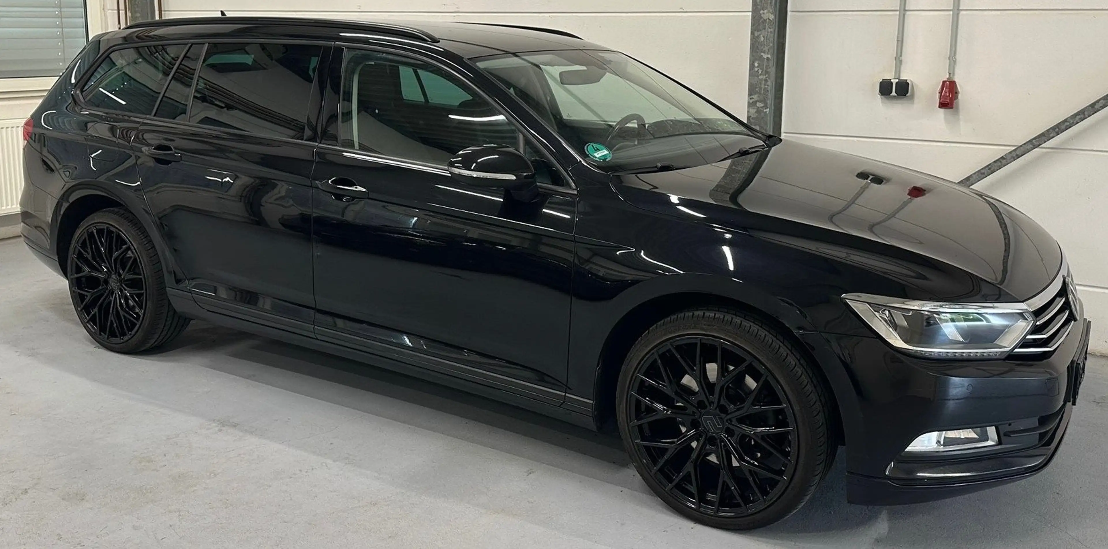 Volkswagen Passat Variant 2,0 TDI AUTOMATIK NAVI 19 ZOLL ALU Start-Stopp — photo 2