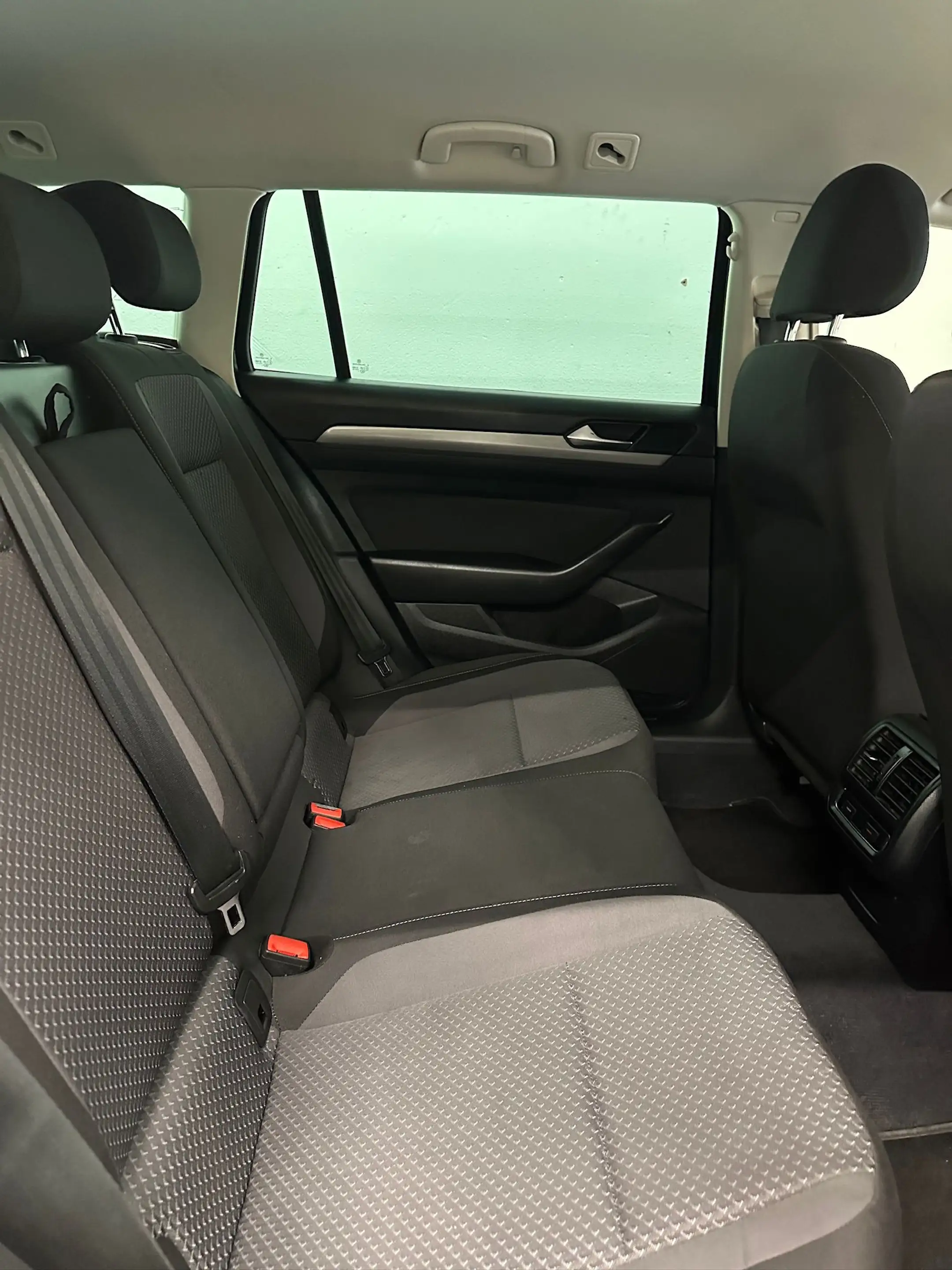 Volkswagen Passat Variant 2,0 TDI AUTOMATIK NAVI 19 ZOLL ALU Start-Stopp — photo 10