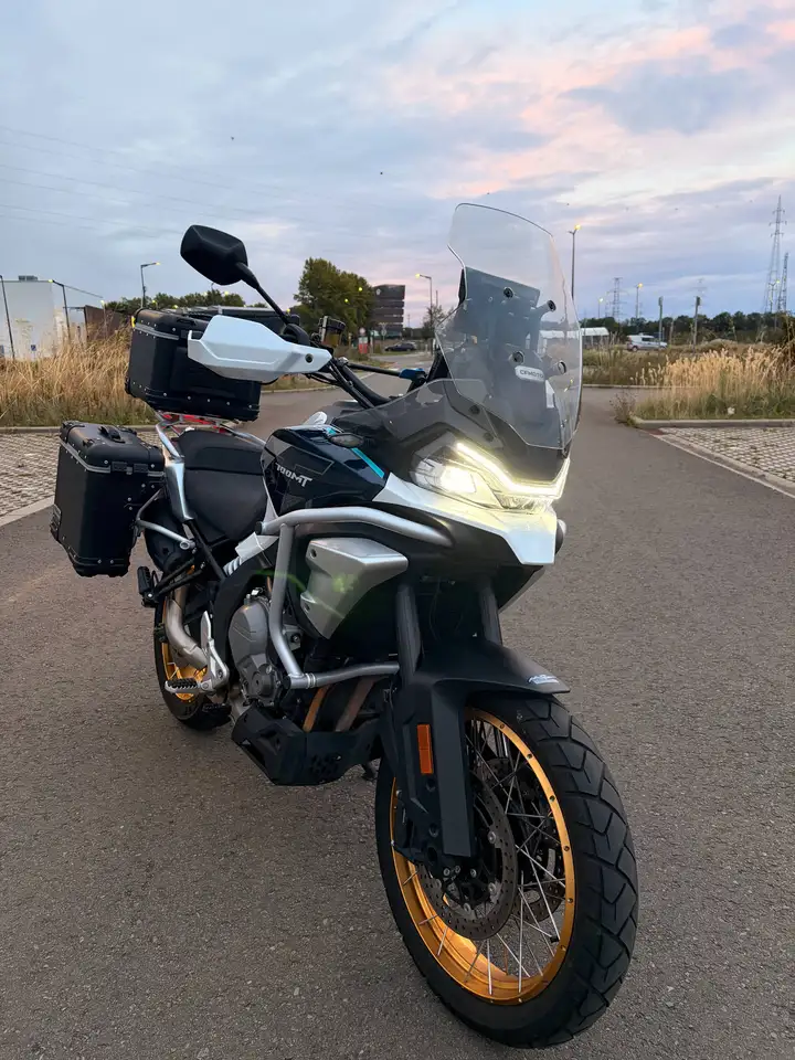 Cfmoto 700 MT